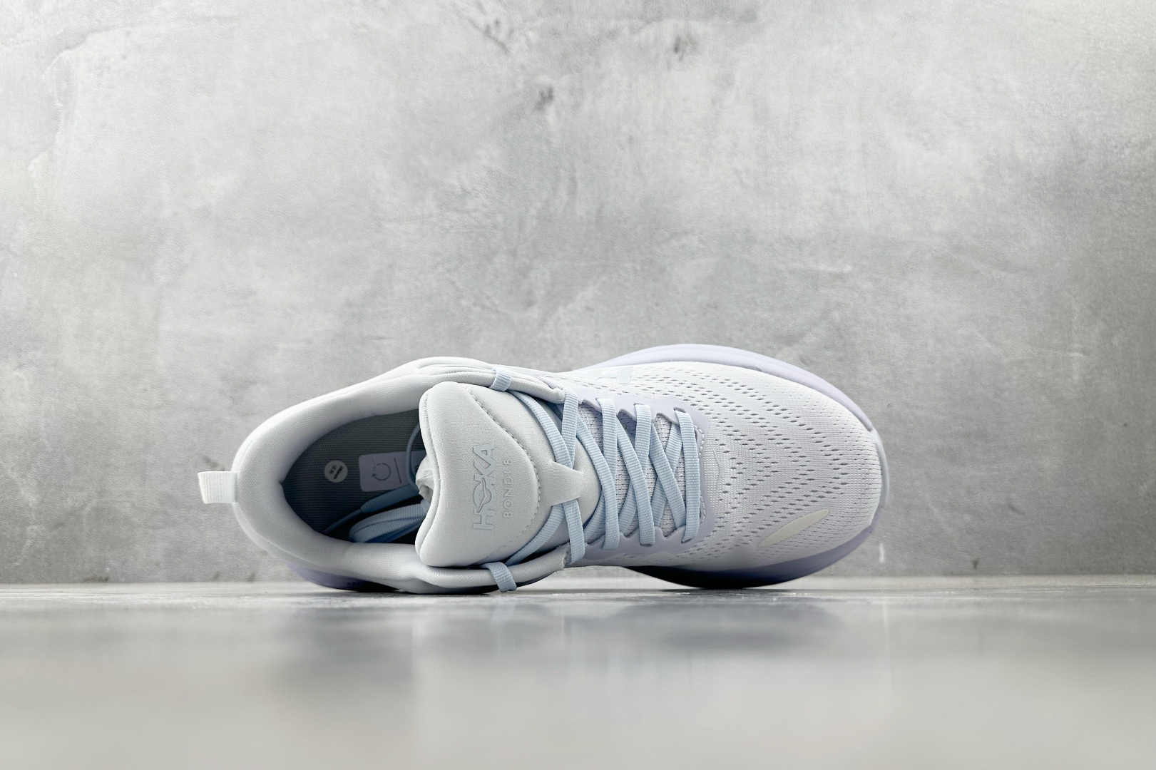 HOKA ONE ONE Bondi 8 白色 1127952-WWH