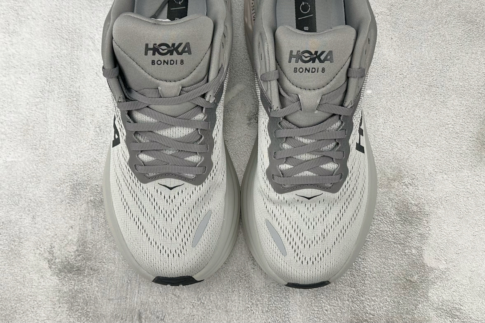 HOKA ONE ONE Bondi 8 灰色 1123202-SHMS