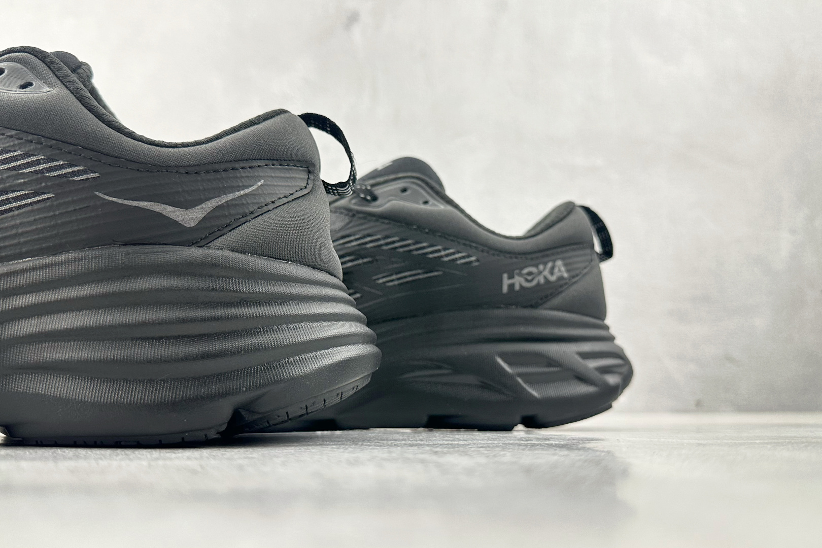 HOKA ONE ONE Bondi 8 黑色 1155391-BBLC