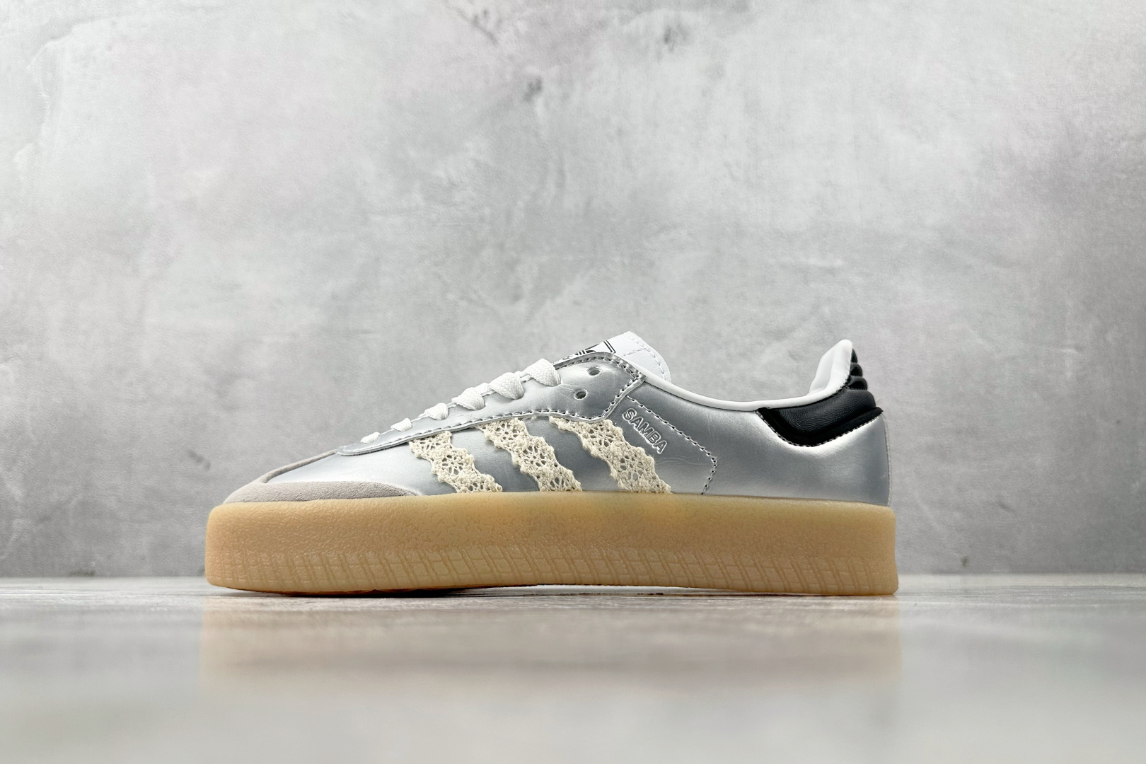 出口订单 【定制球鞋】adidas originals SAMBAE 银色少女 银色 IG5744