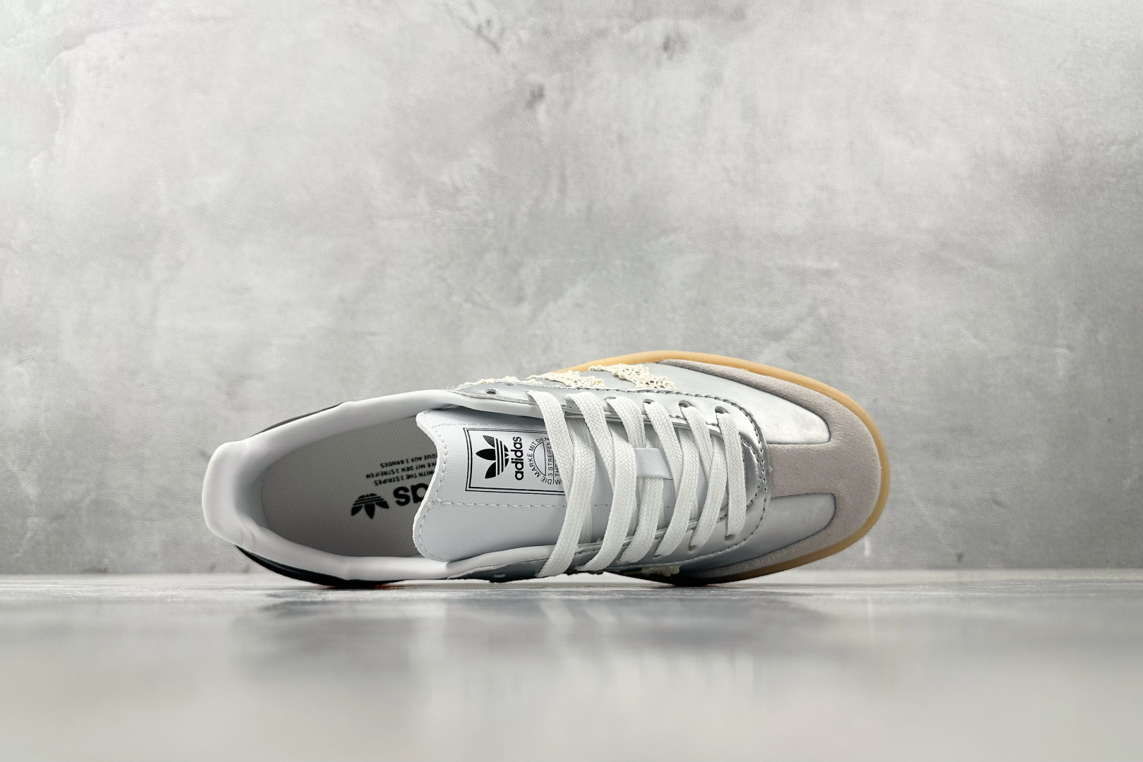 出口订单 【定制球鞋】adidas originals SAMBAE 银色少女 银色 IG5744
