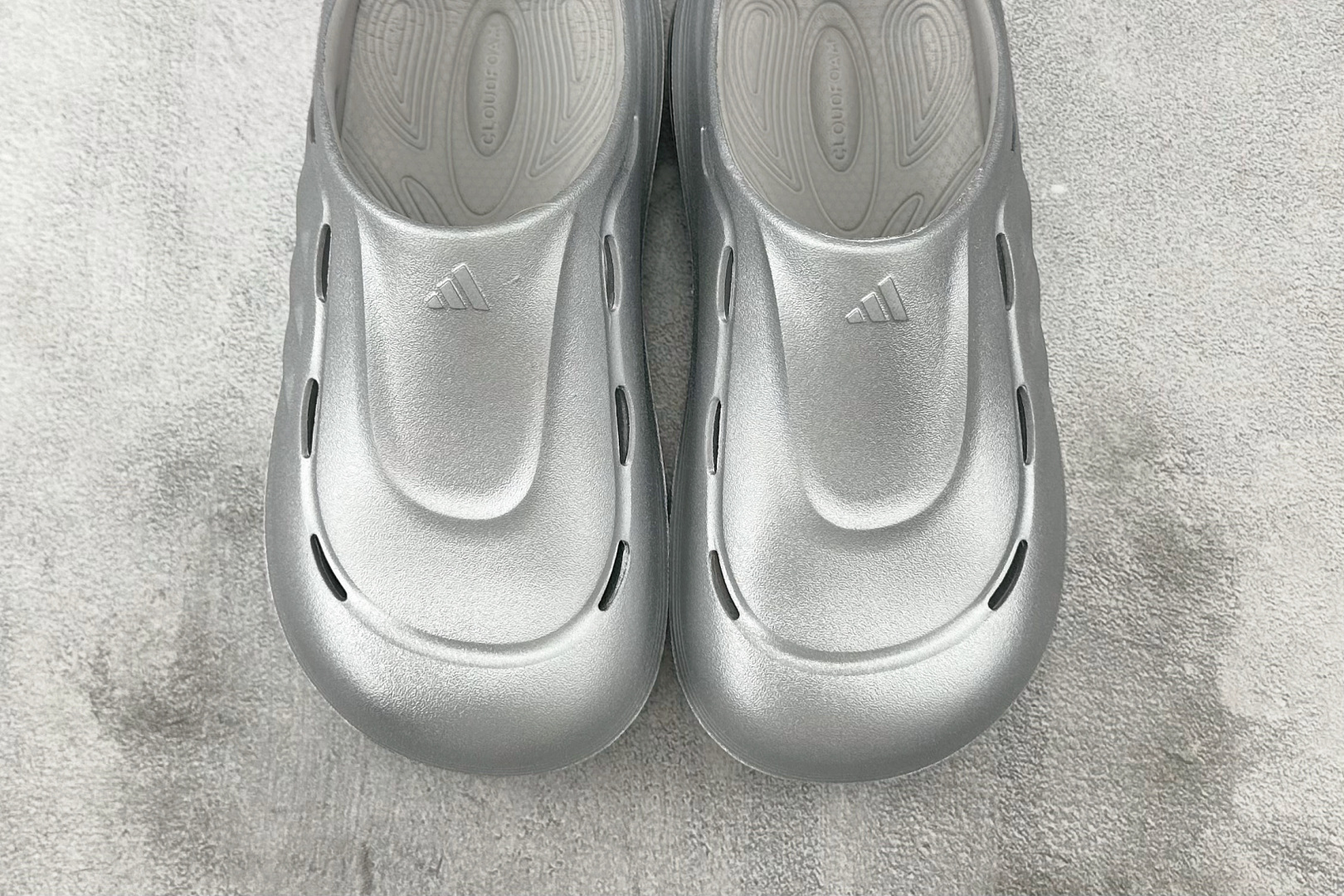 出口订单 adidas OZWAVE CLOG 银色 JR6757