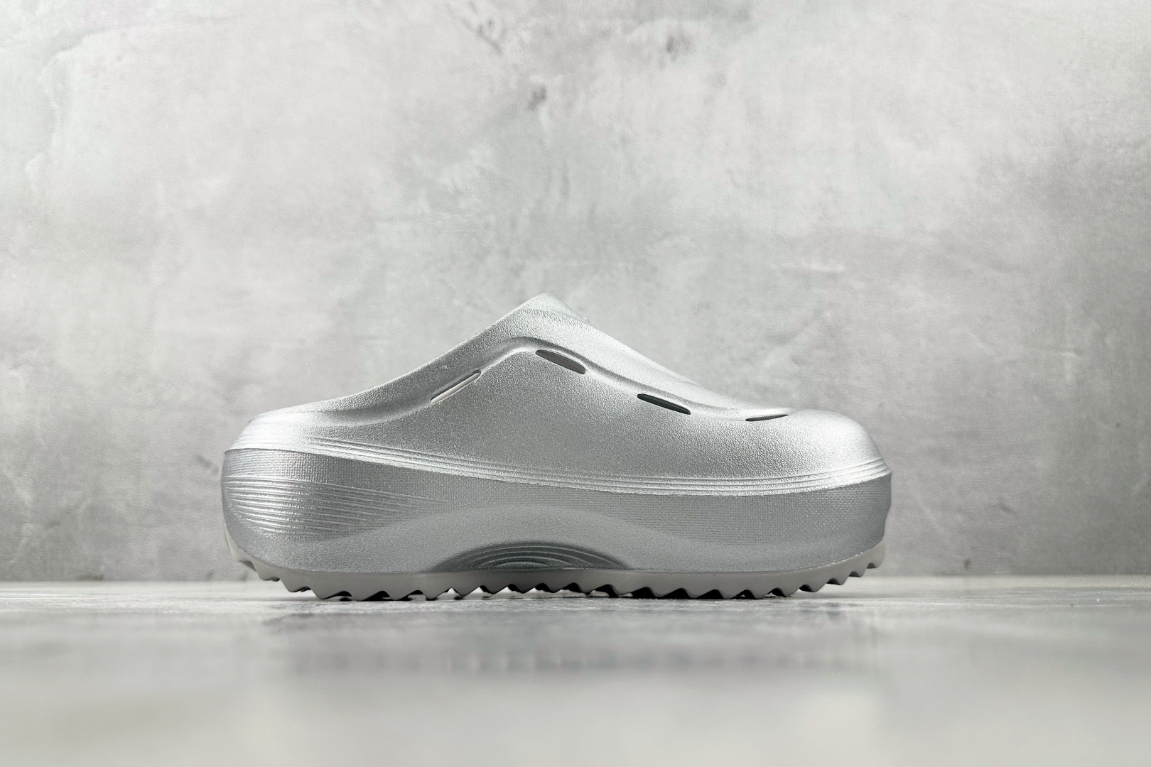 出口订单 adidas OZWAVE CLOG 银色 JR6757