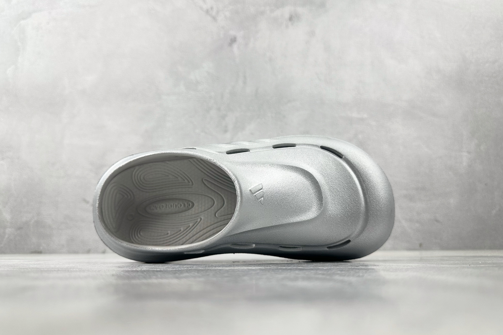 出口订单 adidas OZWAVE CLOG 银色 JR6757