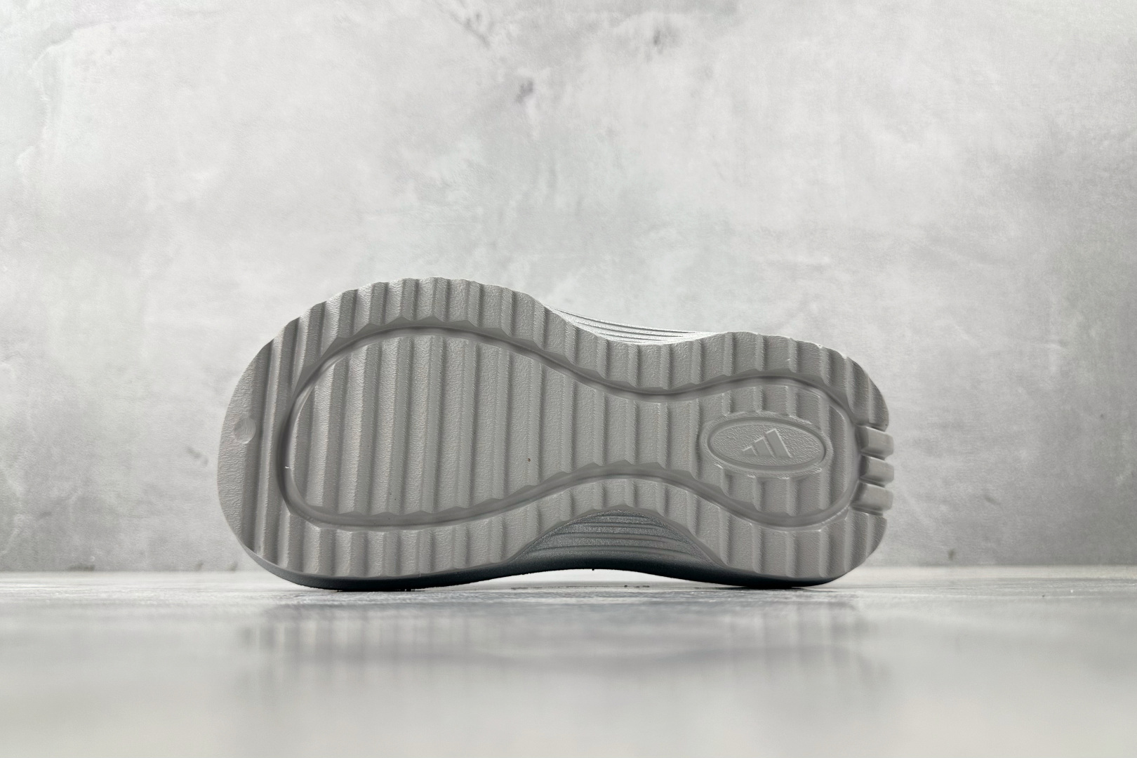 出口订单 adidas OZWAVE CLOG 银色 JR6757
