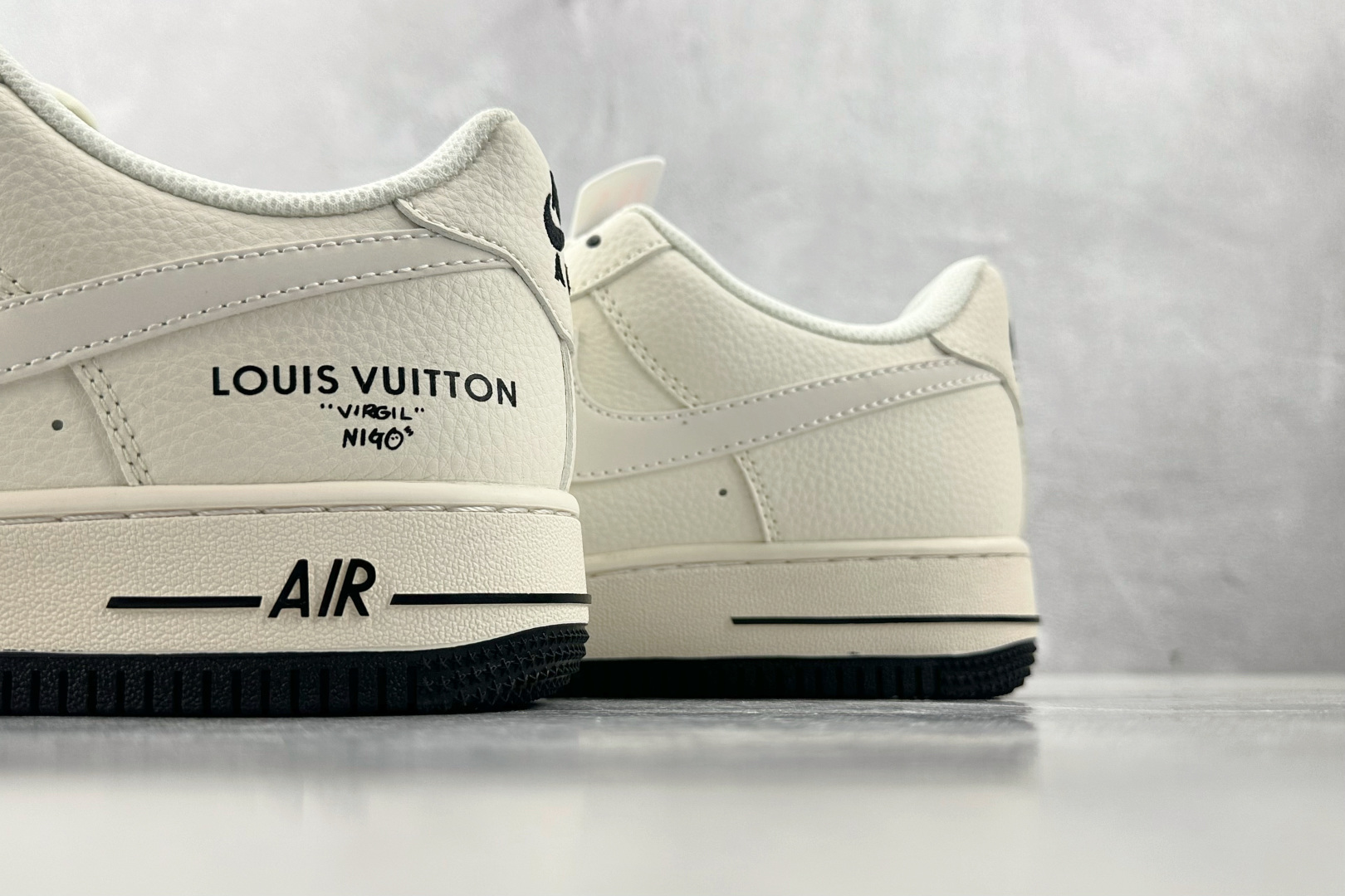 260 Nike Air Force 1'07 LV 联名 米白 XX3168 139 尺码：36 36.5 37.5 38 38.5 39 40 40.5 41 42 42.5 43 44 44.5 45 编码：36