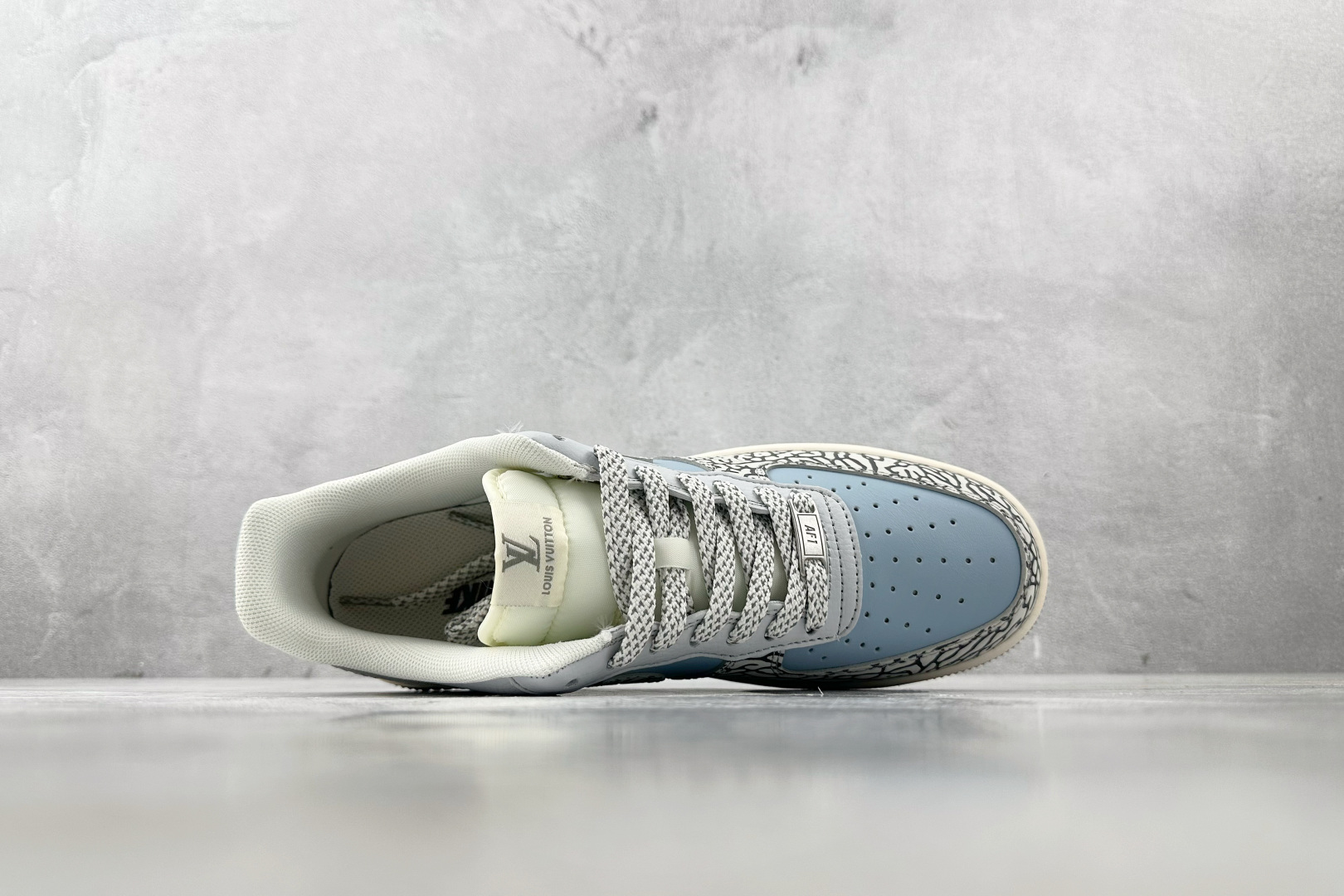 Nike Air Force 1'07 LV 联名 黑蓝灰 ZH2598 307 尺码：36 36.5 37.5 38 38.5 39 40 40.5 41 42 42.5 43 44 44.5 45 编码：36