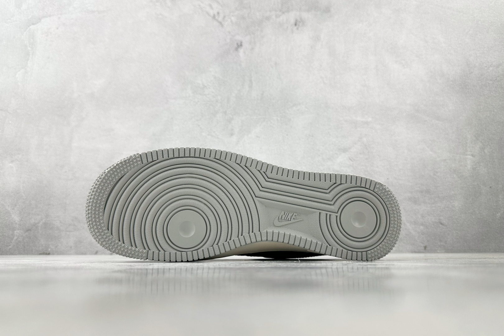 Nike Air Force 1'07 LV 联名 黑蓝灰 ZH2598 307 尺码：36 36.5 37.5 38 38.5 39 40 40.5 41 42 42.5 43 44 44.5 45 编码：36