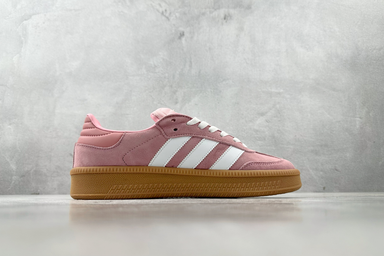 出口订单 adidas originals SAMBA OG 粉色 IE1576 尺码：36 36.5 37 38.5 39 40 40.5 41 编码：26