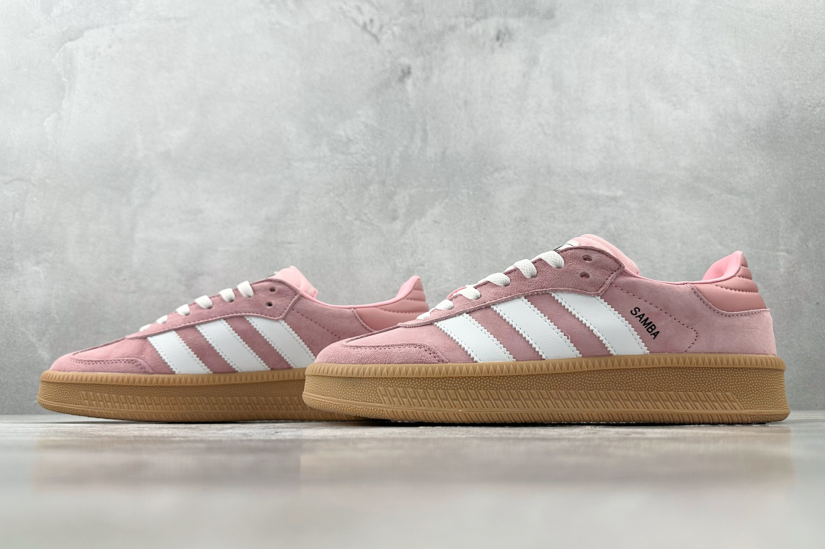 出口订单 adidas originals SAMBA OG 粉色 IE1576 尺码：36 36.5 37 38.5 39 40 40.5 41 编码：26