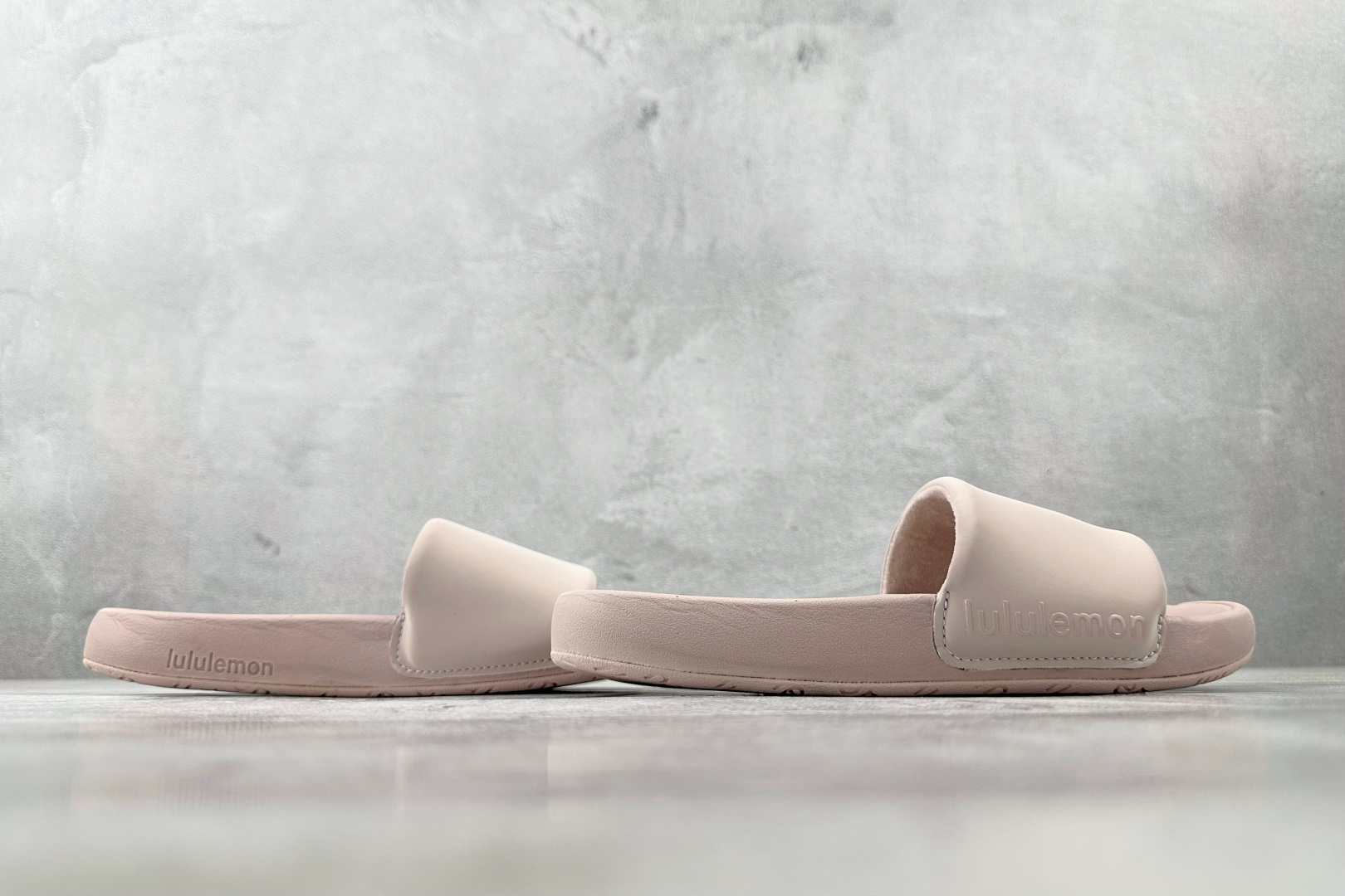 lululemon露露乐蒙 restfeel slide 粉色 LW9FLQS-066965