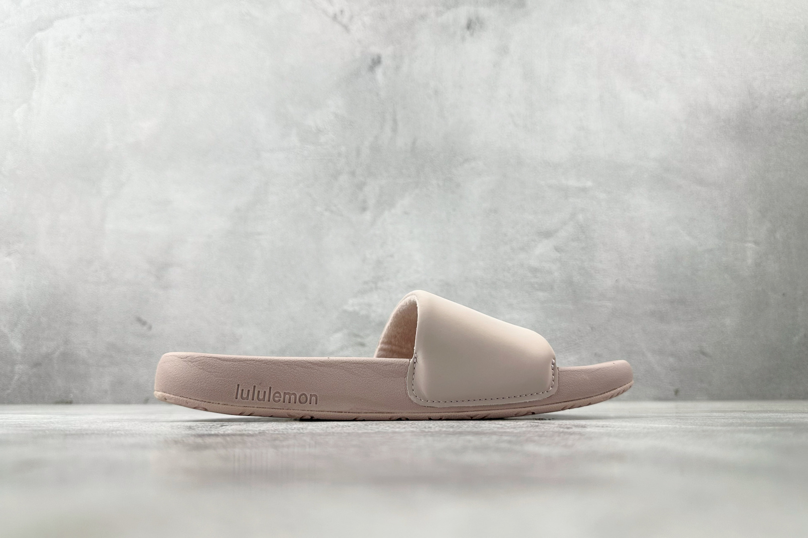 lululemon露露乐蒙 restfeel slide 粉色 LW9FLQS-066965