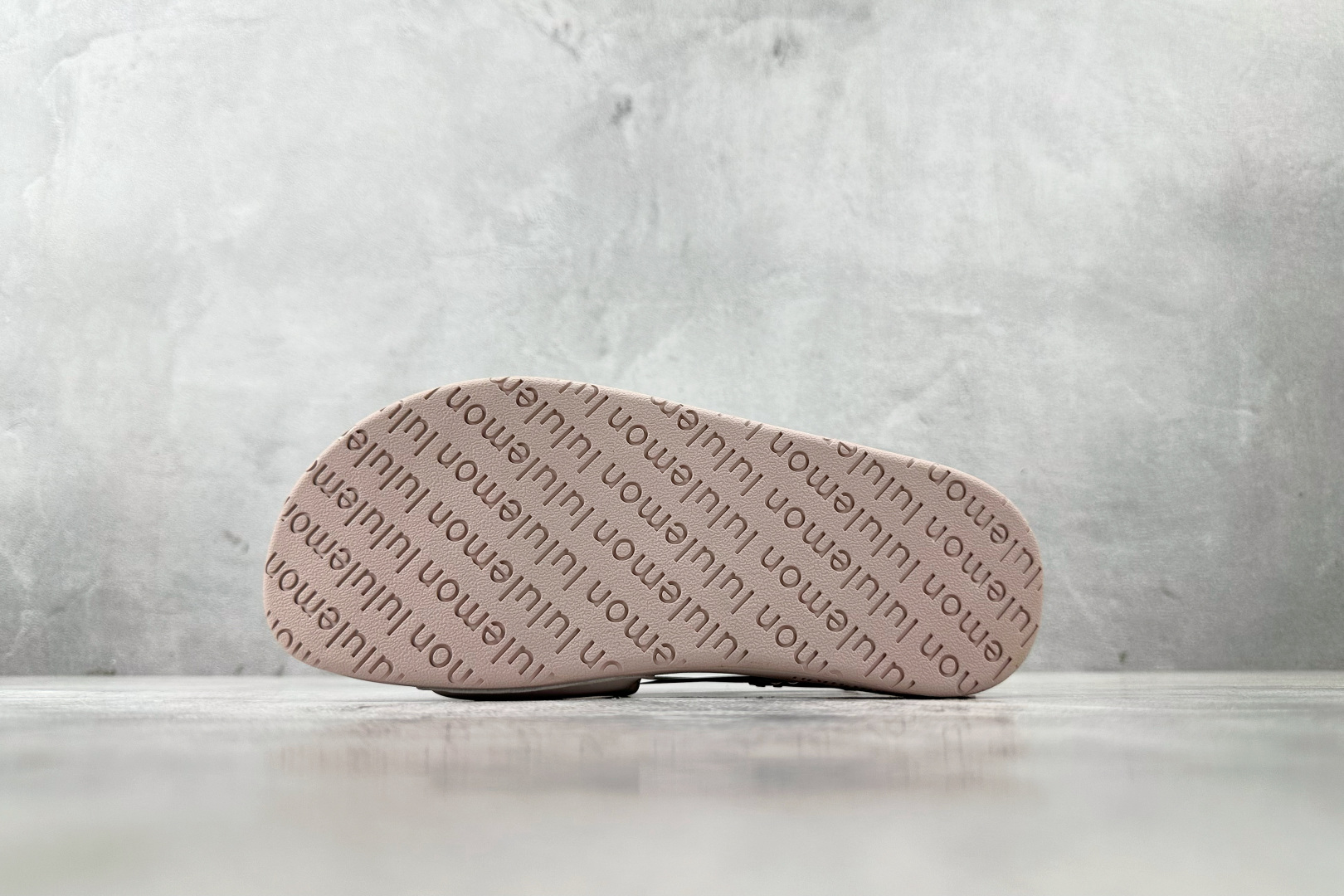 lululemon露露乐蒙 restfeel slide 粉色 LW9FLQS-066965
