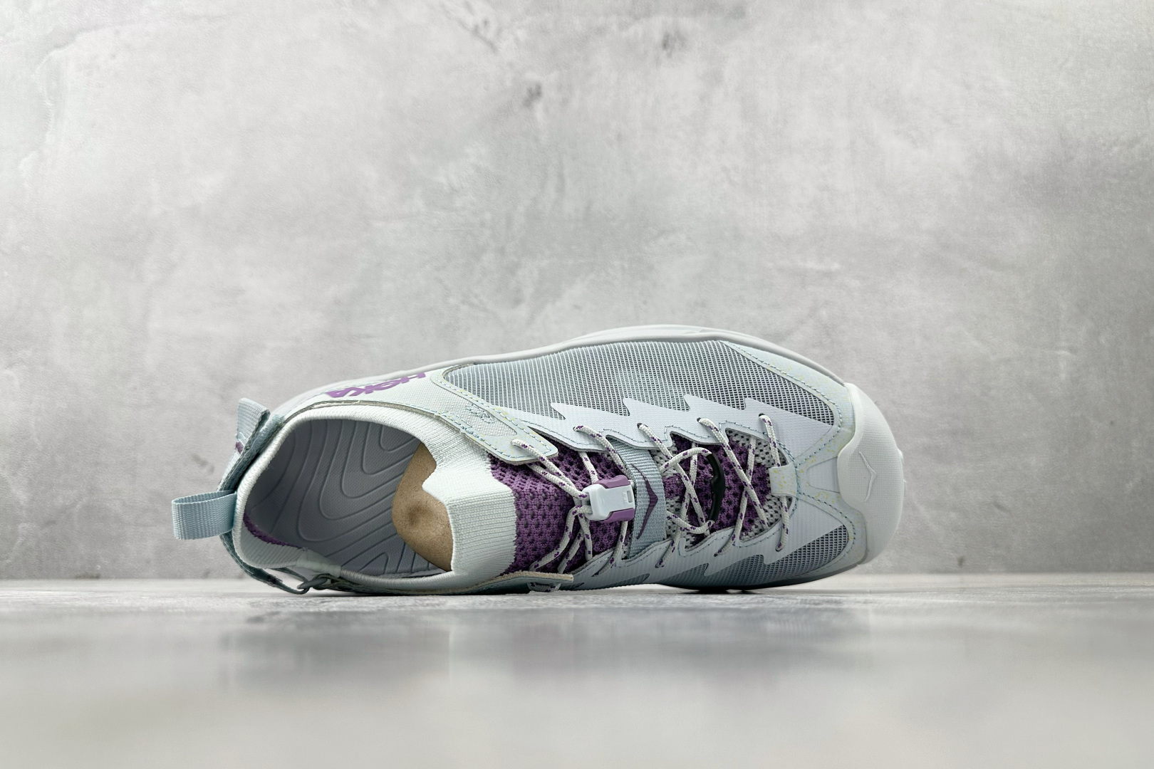H 版 本地
HOKA ONE ONE HOPARA 2 霍帕拉 蓝色

货号：-INM
尺码：36 3