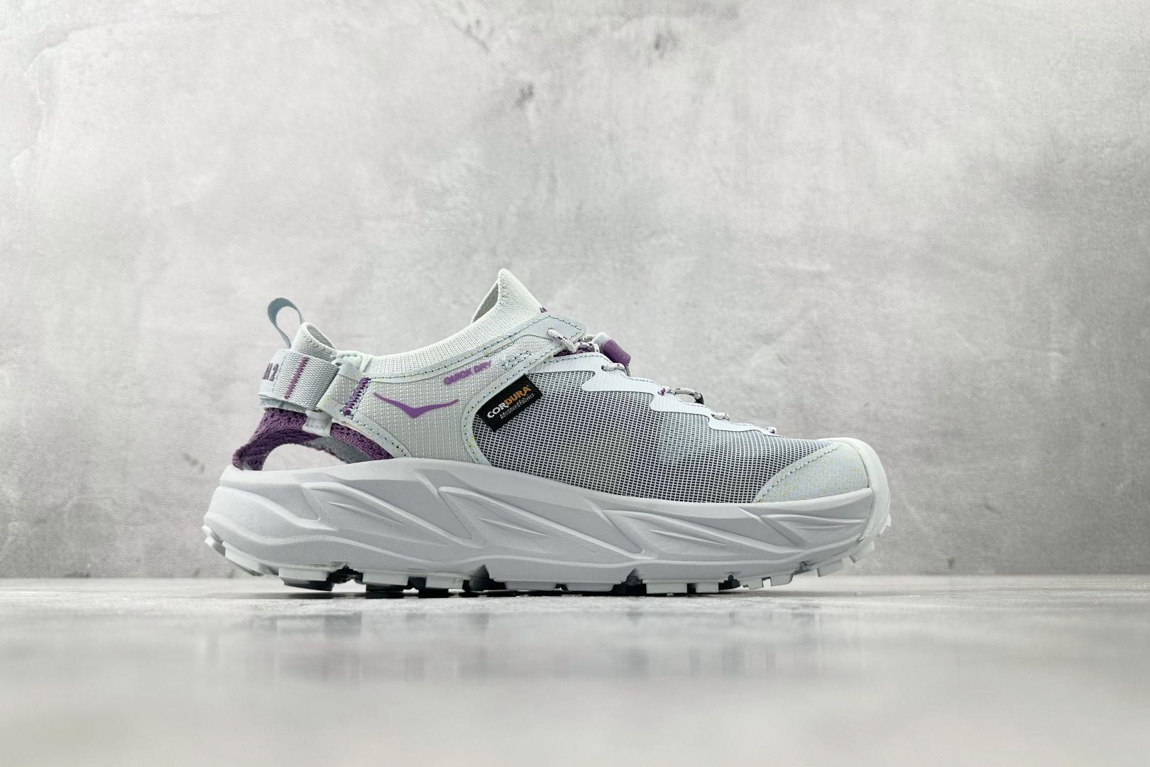 H 版 本地
HOKA ONE ONE HOPARA 2 霍帕拉 蓝色

货号：-INM
尺码：36 3