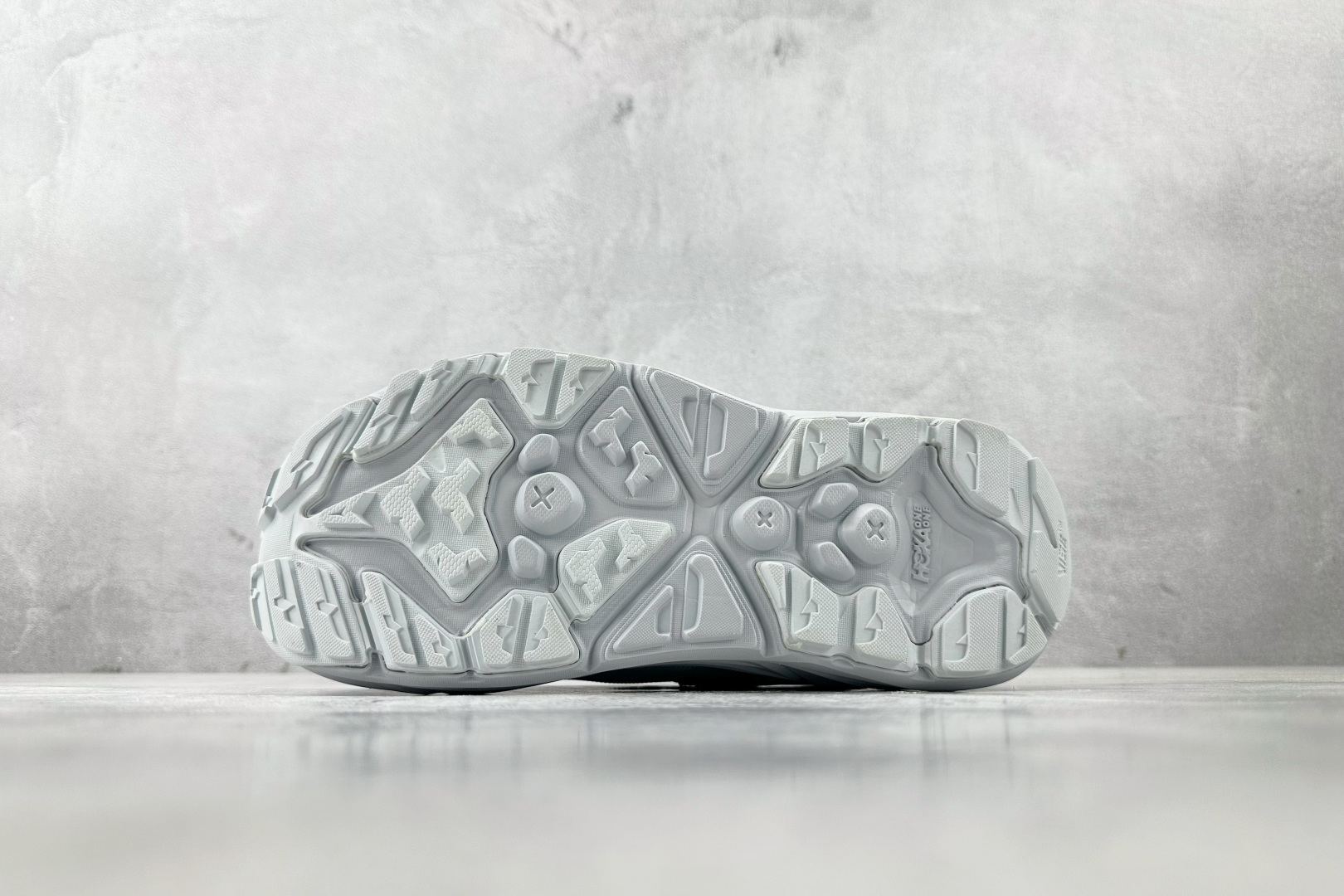 H 版 本地
HOKA ONE ONE HOPARA 2 霍帕拉 蓝色

货号：-INM
尺码：36 3