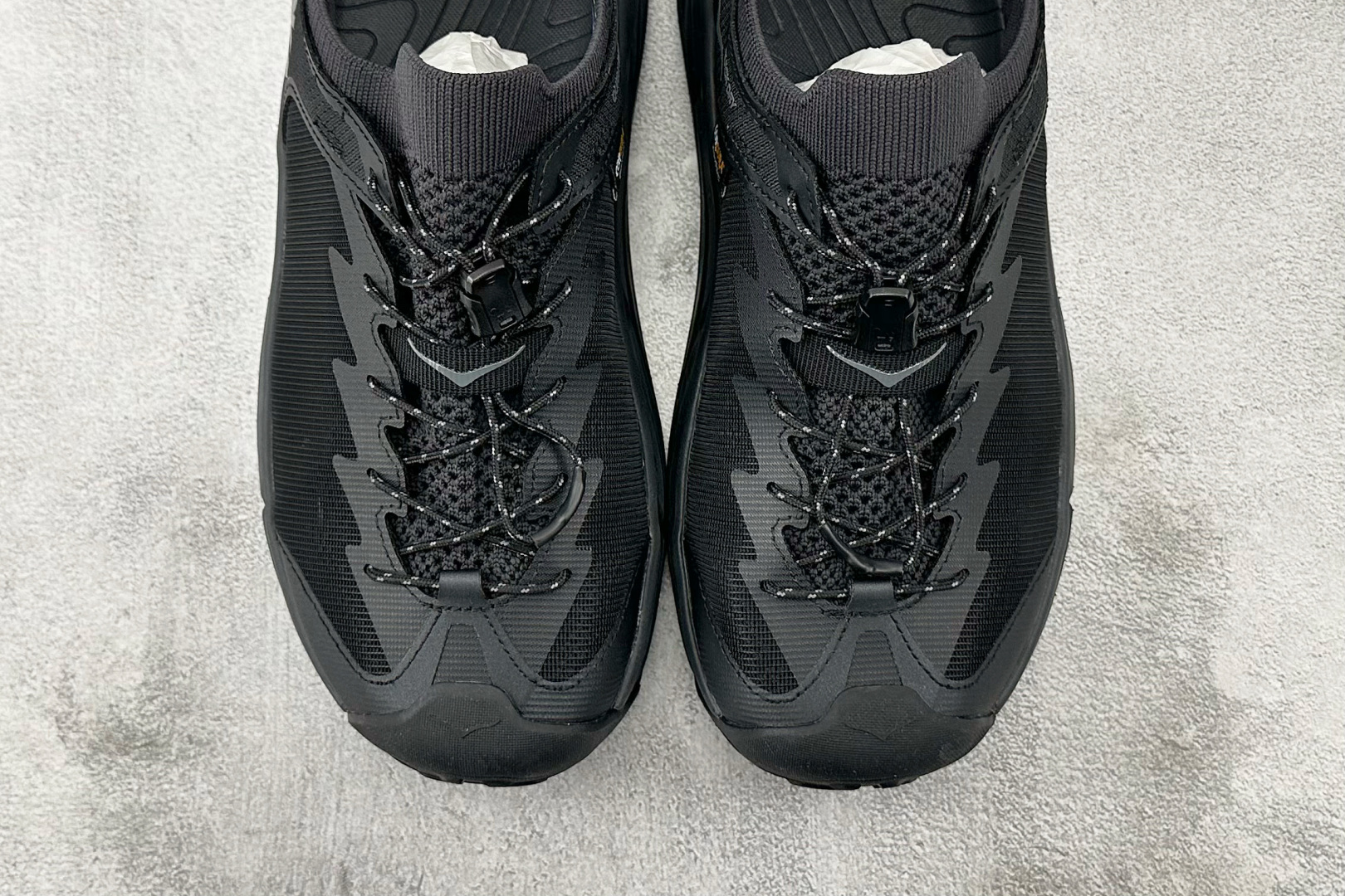 H 版 本地
HOKA ONE ONE HOPARA 2 霍帕拉 黑色

货号：-BBLC
尺码：36 