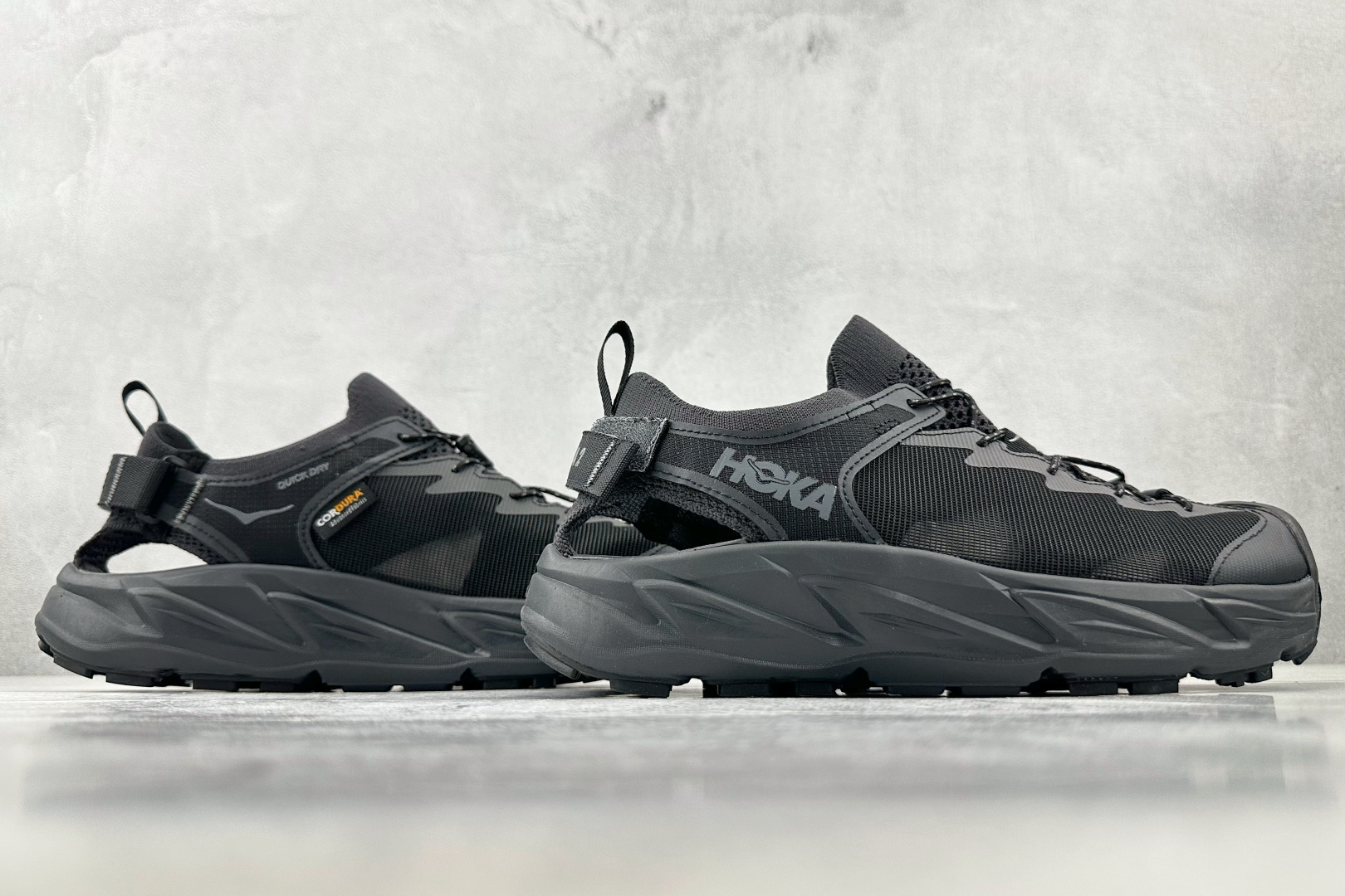 H 版 本地
HOKA ONE ONE HOPARA 2 霍帕拉 黑色

货号：-BBLC
尺码：36 