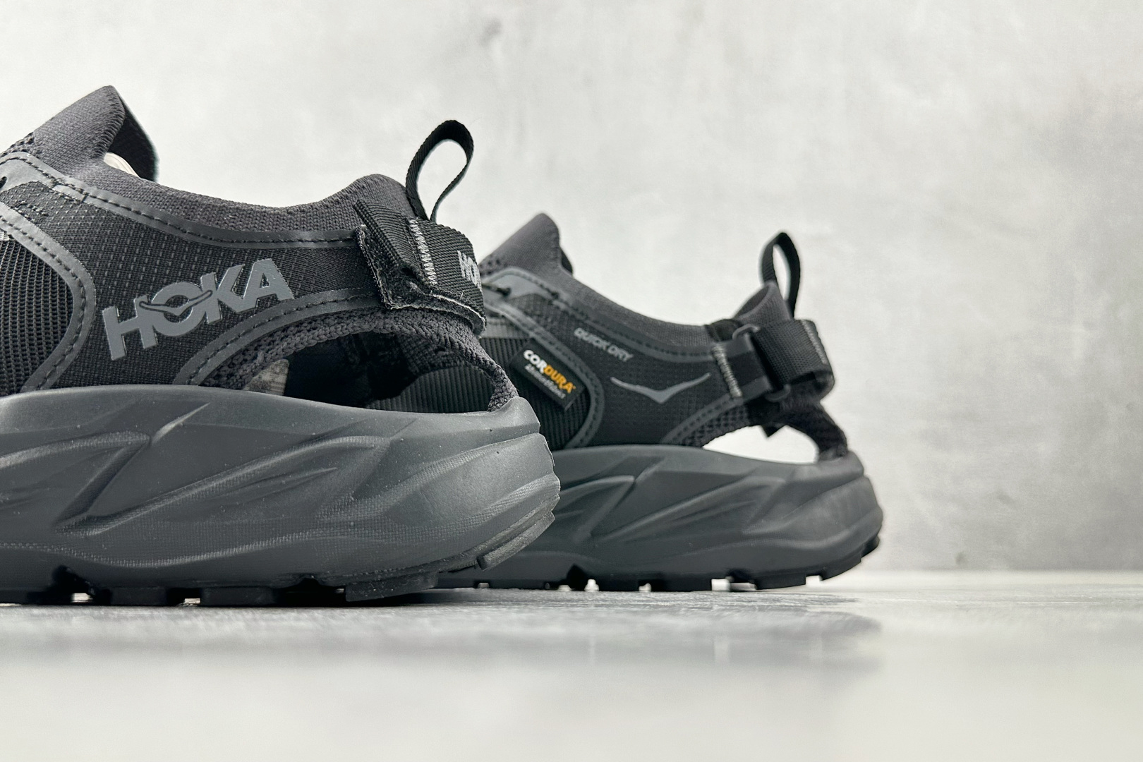 H 版 本地
HOKA ONE ONE HOPARA 2 霍帕拉 黑色

货号：-BBLC
尺码：36 