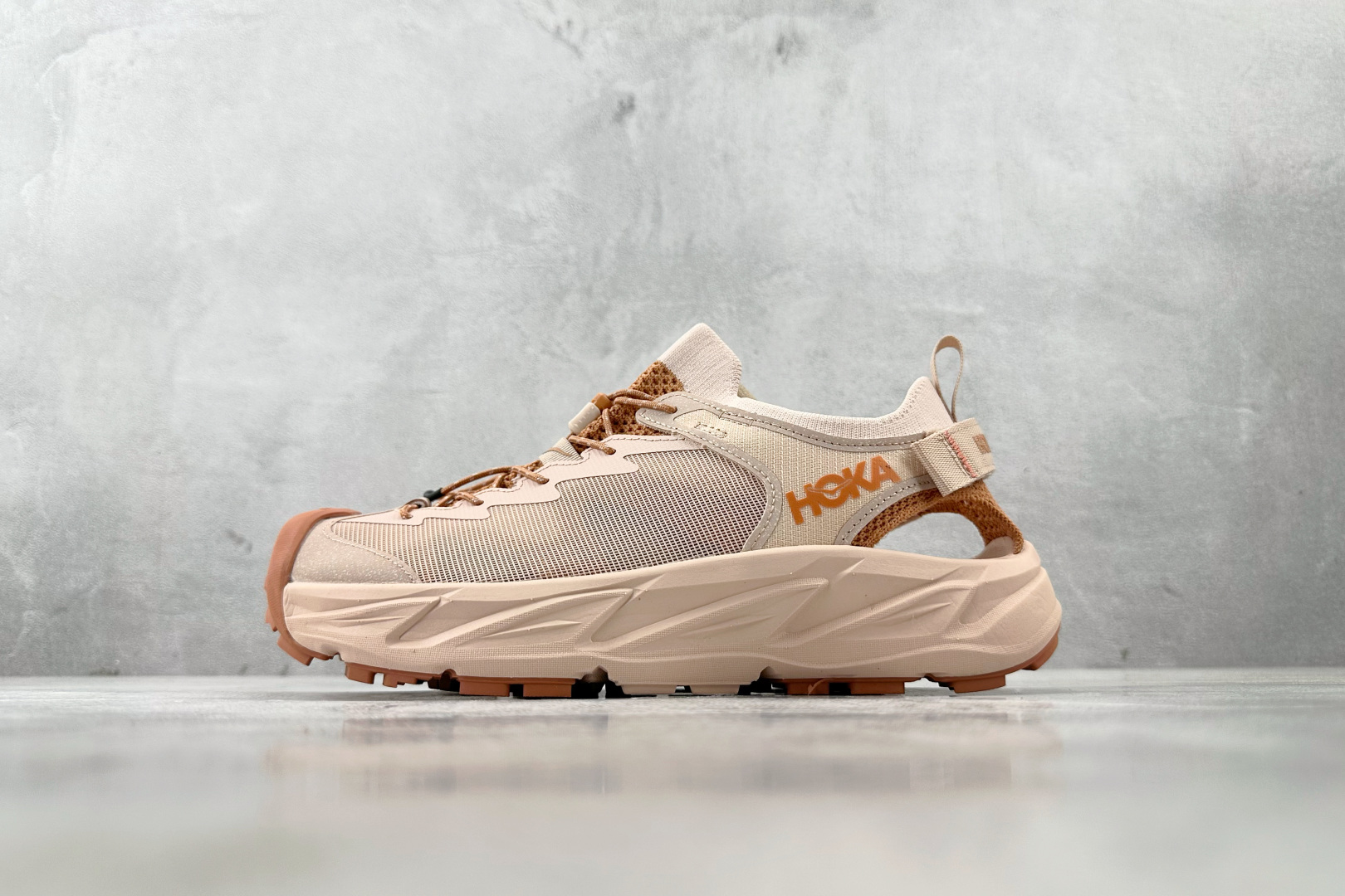 H 版 本地
HOKA ONE ONE HOPARA 2 霍帕拉 粉色

货号：-CMCD
尺码：36 