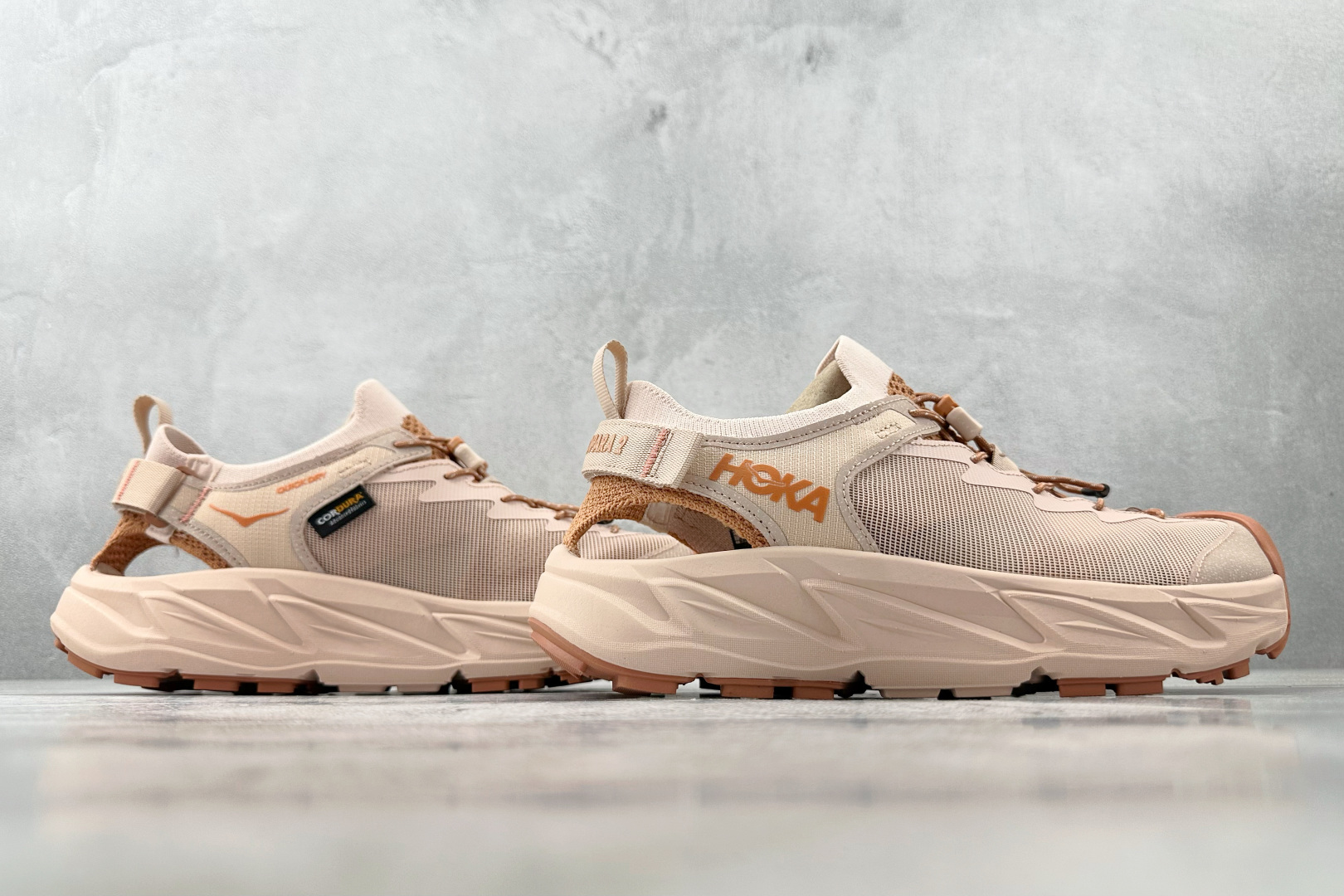 H 版 本地
HOKA ONE ONE HOPARA 2 霍帕拉 粉色

货号：-CMCD
尺码：36 