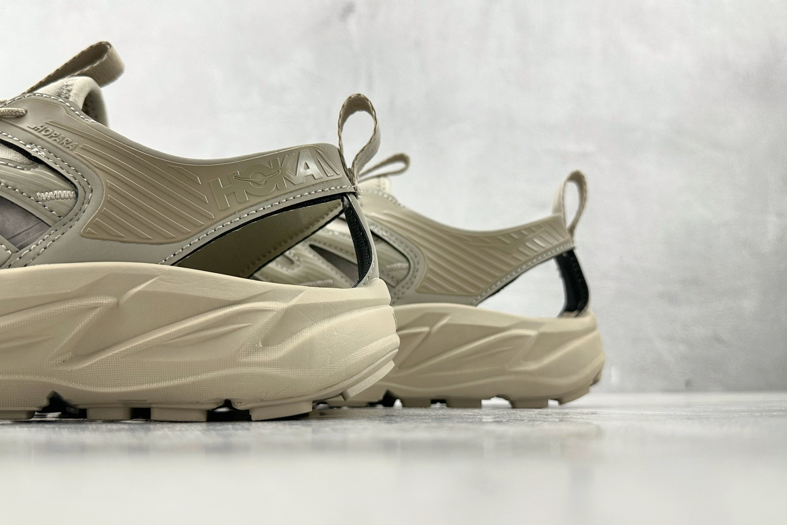 H 版 本地
HOKA ONE ONE Hopara OG 霍帕拉 牛津黄

货号：-OTOT
尺码：3