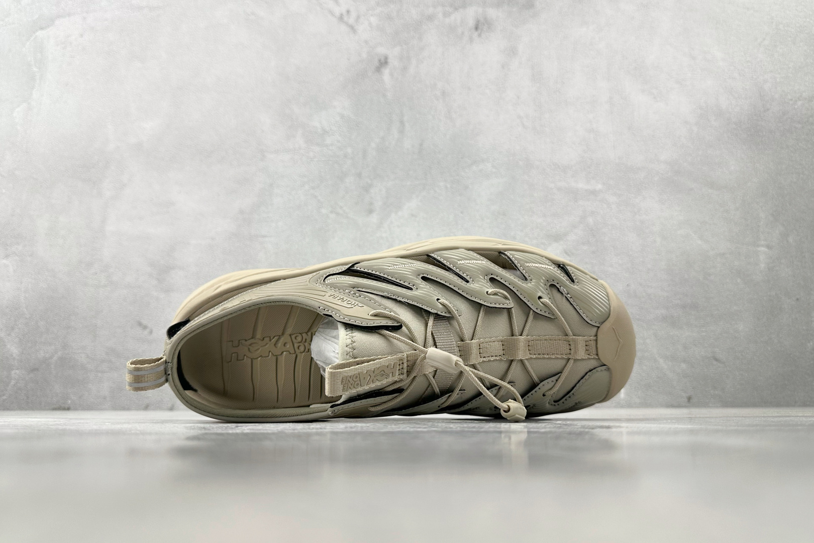 H 版 本地
HOKA ONE ONE Hopara OG 霍帕拉 牛津黄

货号：-OTOT
尺码：3