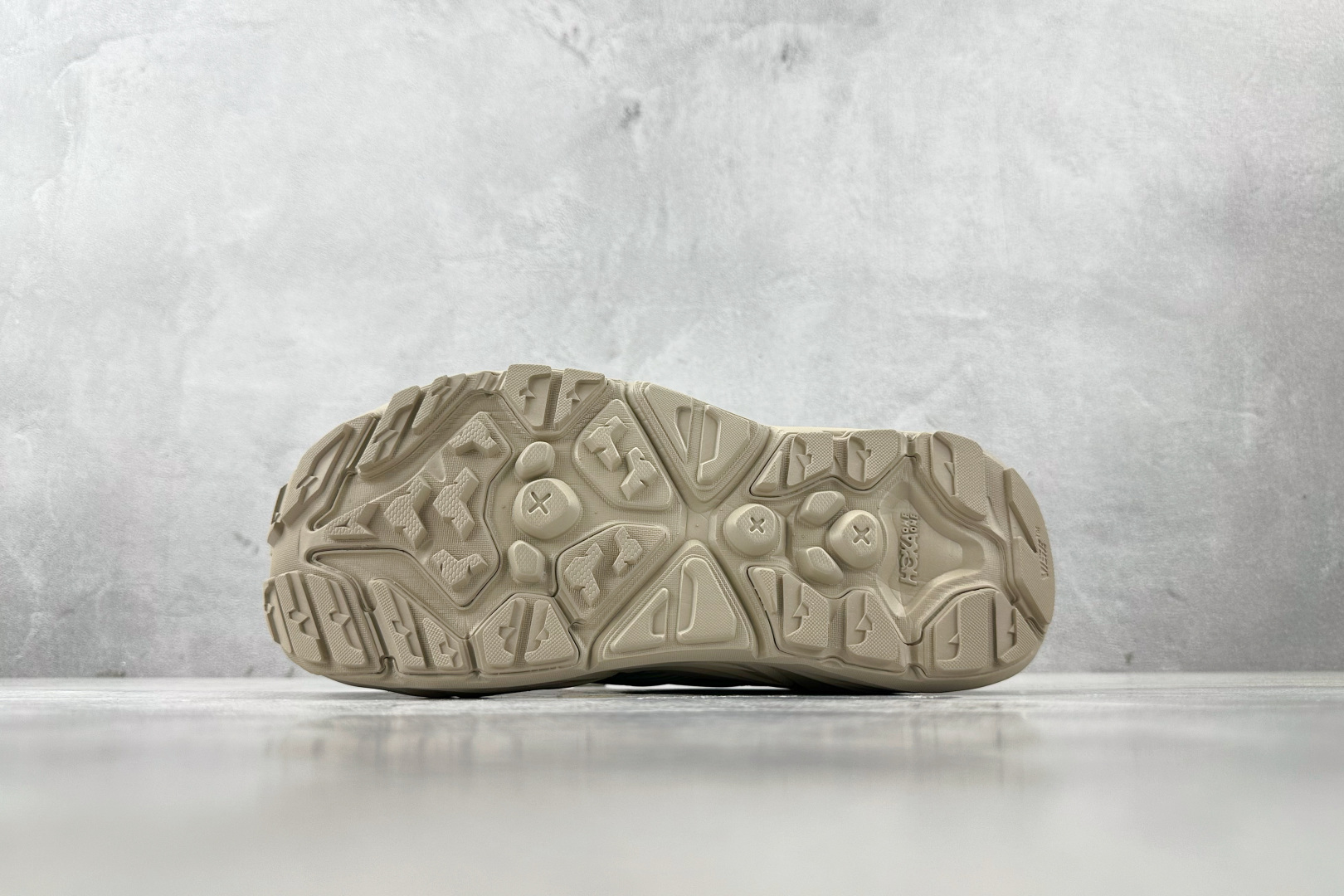 H 版 本地
HOKA ONE ONE Hopara OG 霍帕拉 牛津黄

货号：-OTOT
尺码：3