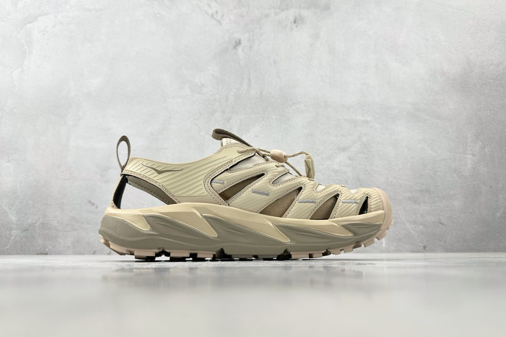 H 版 本地
HOKA ONE ONE Hopara OG 霍帕拉 流沙色

货号：-SSDD
尺码：3