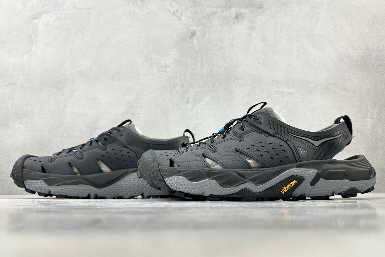 HOKA ONE ONE VIBRAM 黑色 1016311-ATBC