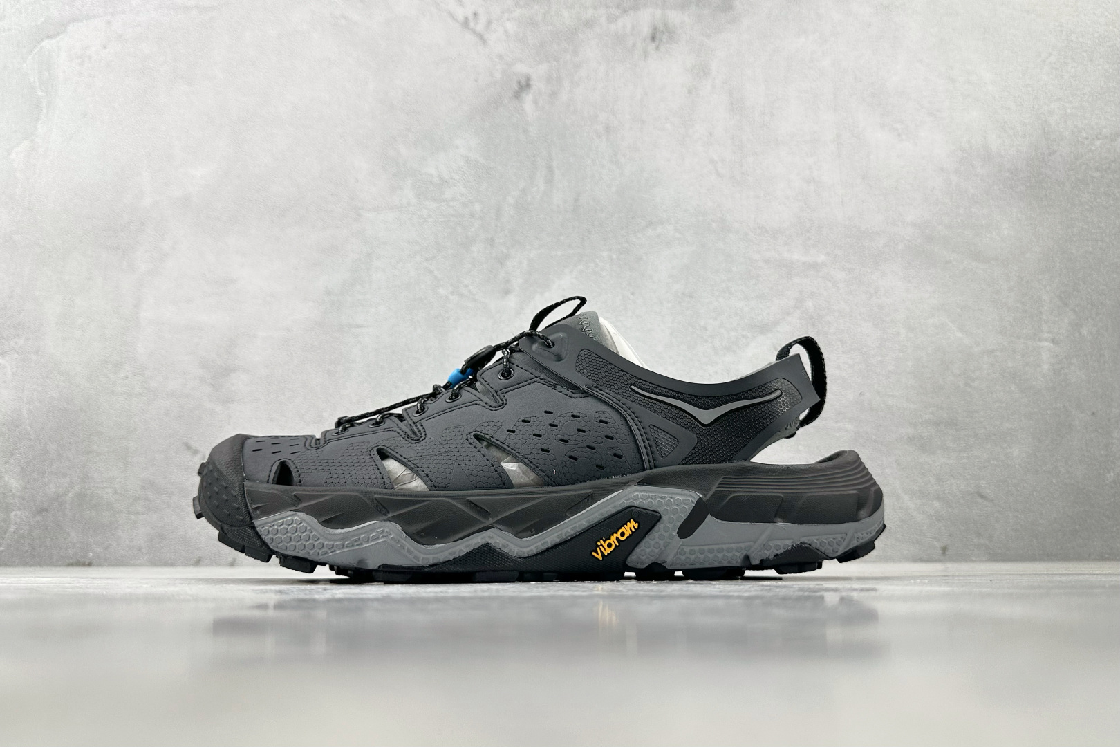 HOKA ONE ONE VIBRAM 黑色 1016311-ATBC