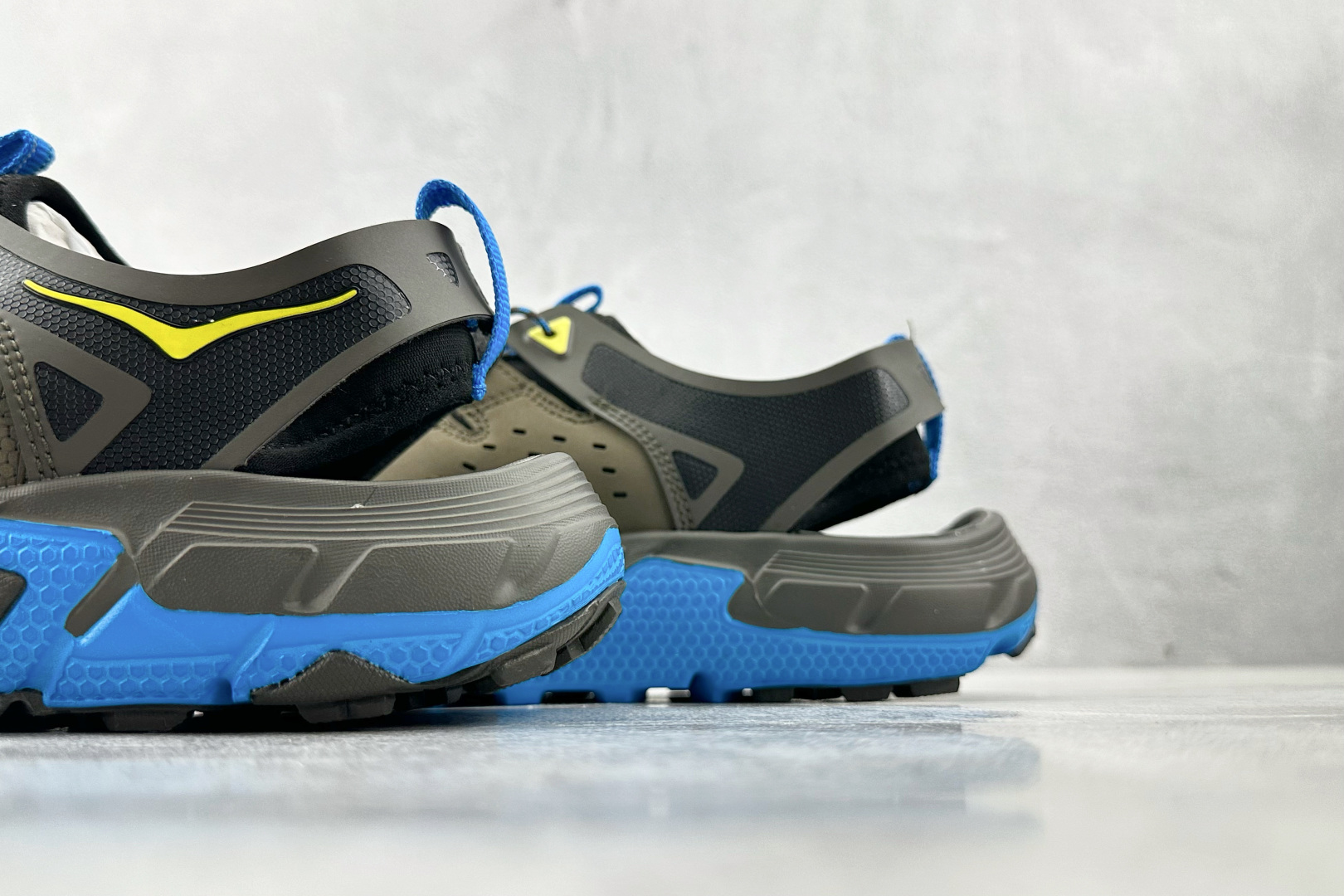 HOKA ONE ONE VIBRAM 褐色 1016311-MBBO
