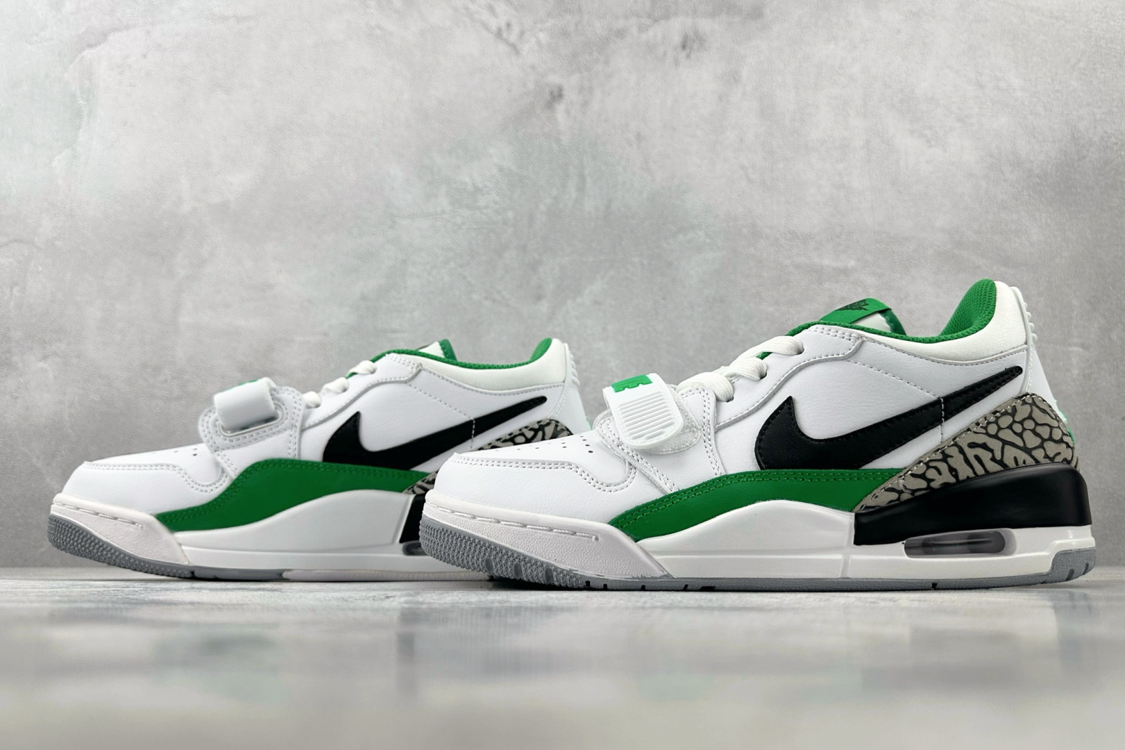 HJ 本地
Jordan Legacy 312 Air Jordan 白黑绿

货号：FN3406-10