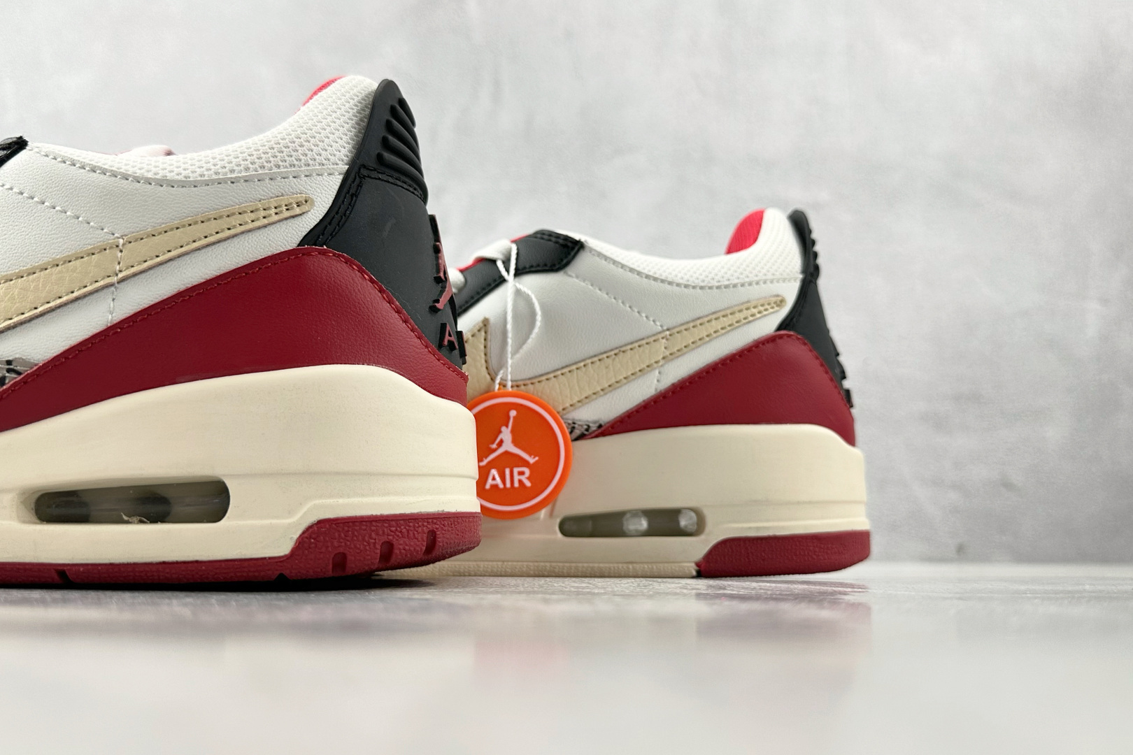 HJ 本地
Jordan Legacy 312 low 黑红色

货号：CD7069 162
尺码：36