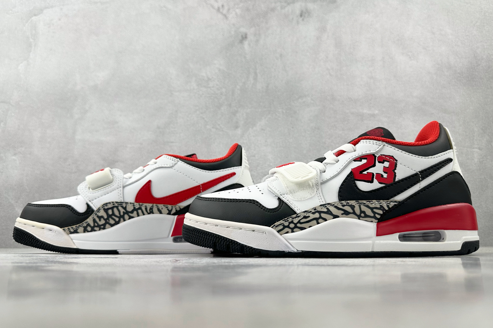 HJ 本地
Jordan Legacy 312 low 白黑红

货号：FJ7221-101
尺码：36