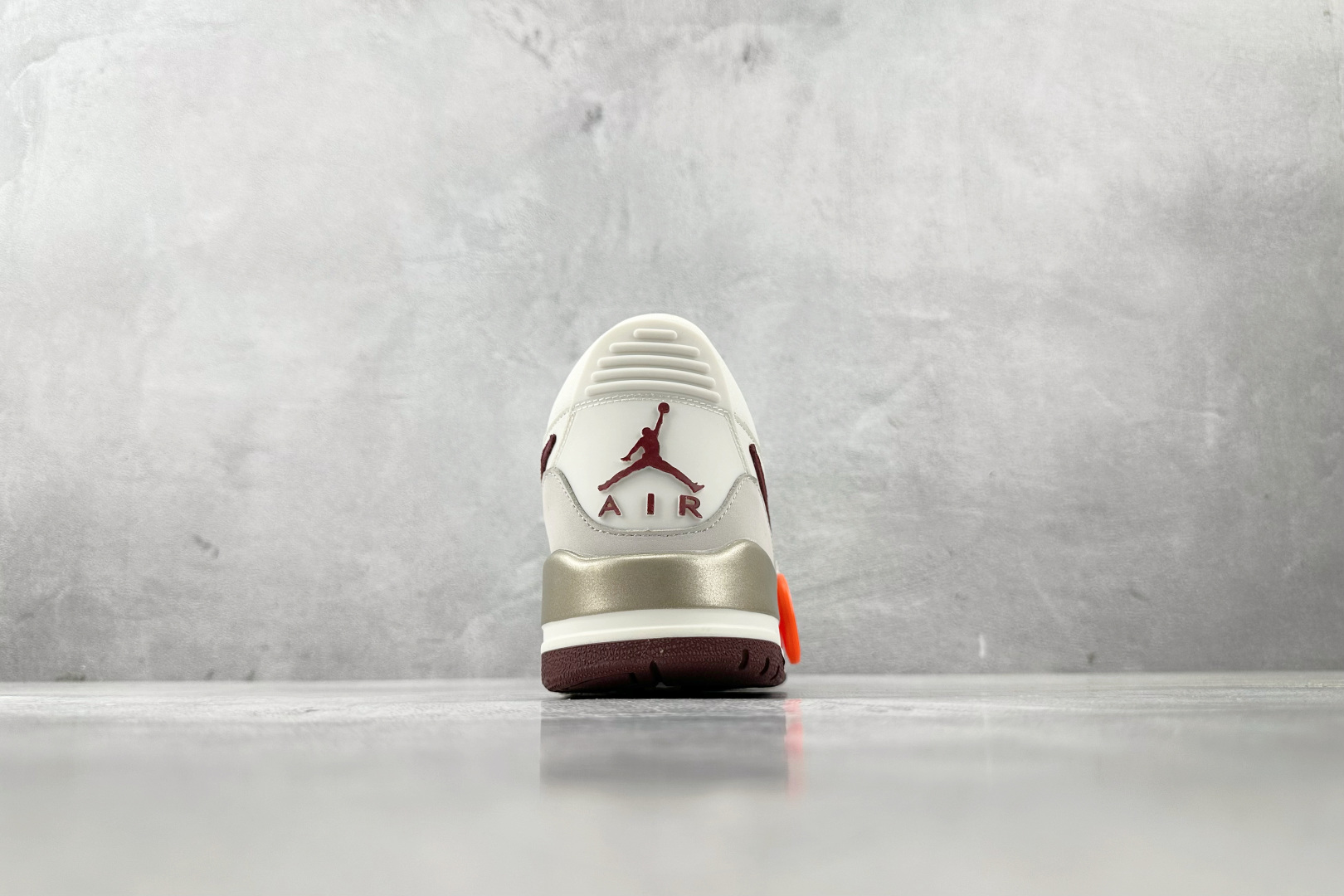 HJ 本地
Jordan Legacy 312 Year Of The Snake“蛇年限定”CNY 米