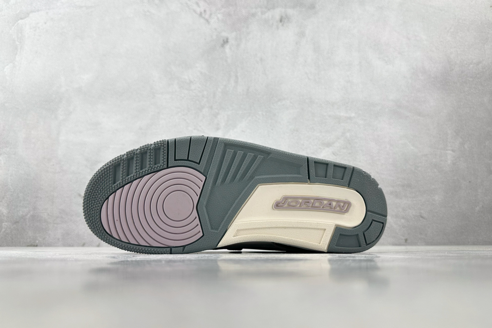 HJ 
Jordan Legacy 312 low 米白兰

货号：CD7069 141
尺码：36 3