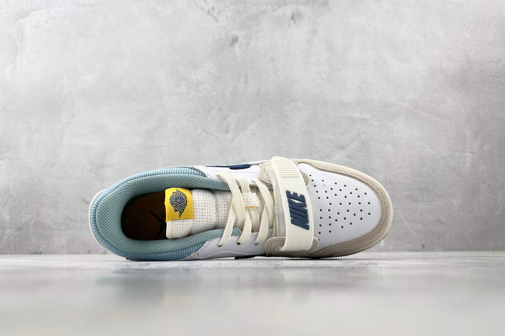 HJ 
Jordan Legacy 312 low 米白兰

货号：CD7069 141
尺码：36 3