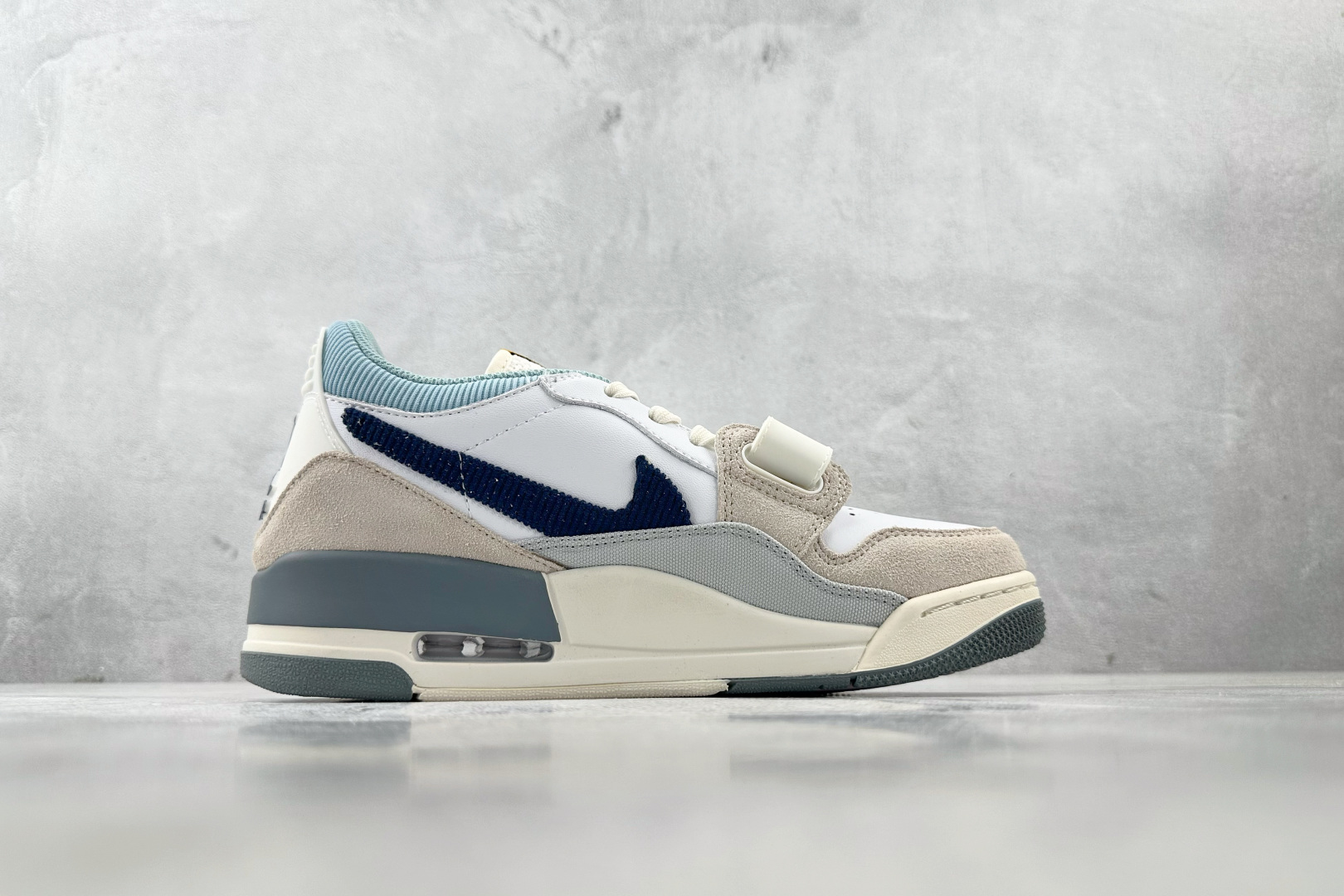 HJ 
Jordan Legacy 312 low 米白兰

货号：CD7069 141
尺码：36 3