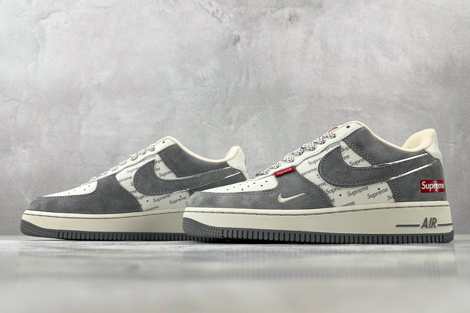 XC特价 本地
Nike Air Force 1'07  Supreme 联名 灰白

货号：CH633
