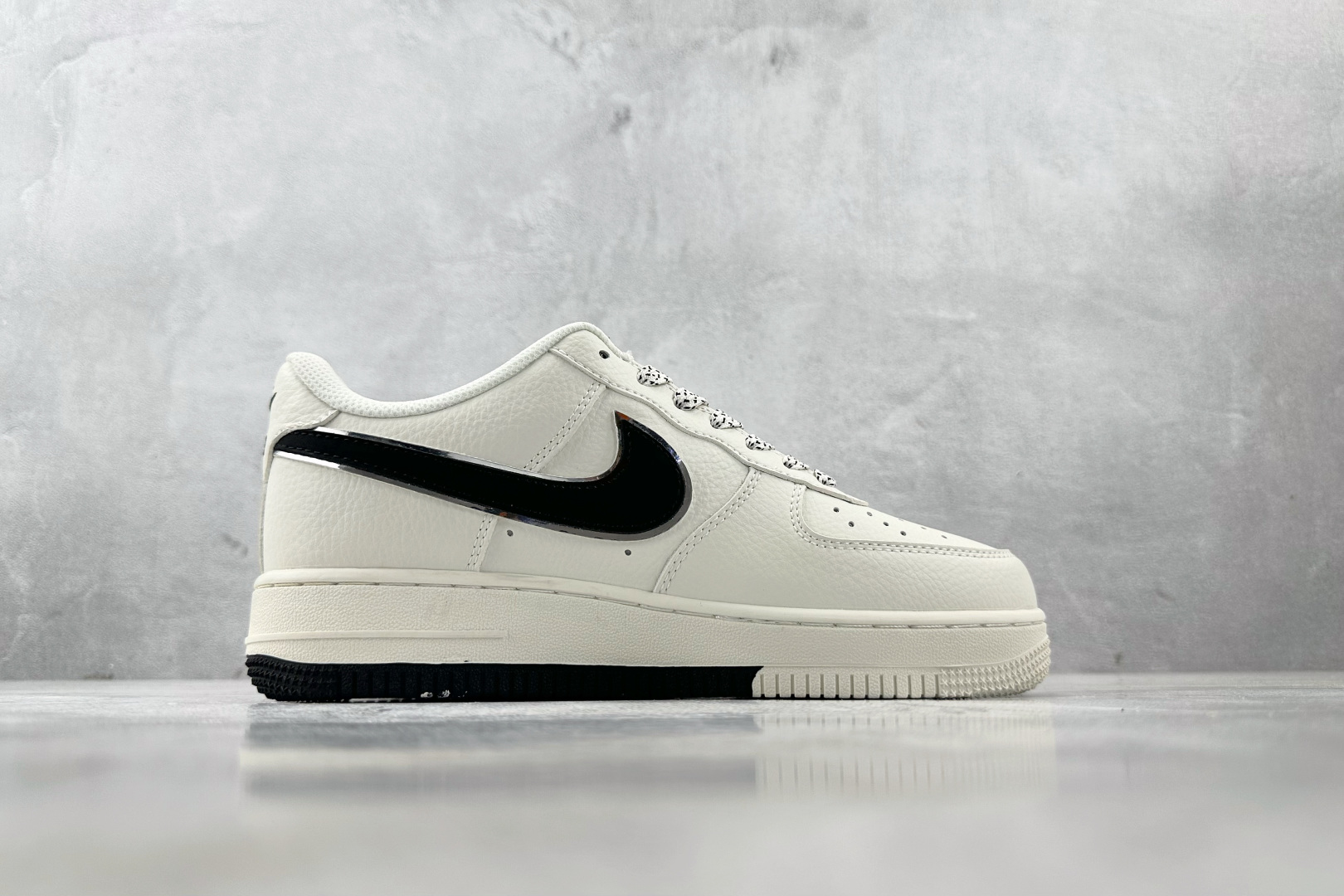 Nike Air Force 1'07 斯图西 联名 米白黑 CS5288-010