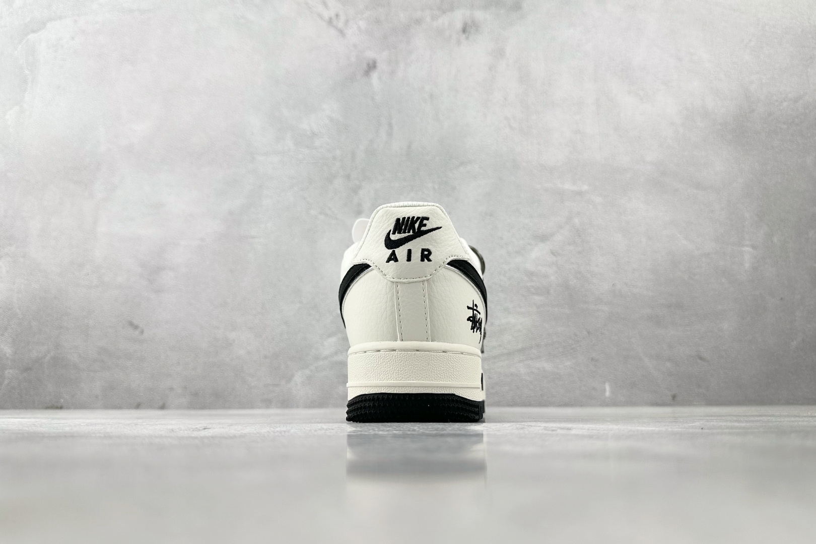 Nike Air Force 1'07 斯图西 联名 米白黑 CS5288-010