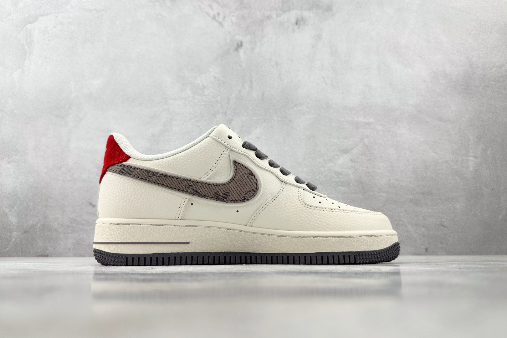 Nike Air Force 1'07 LV 联名 米白棕 XX3168-136