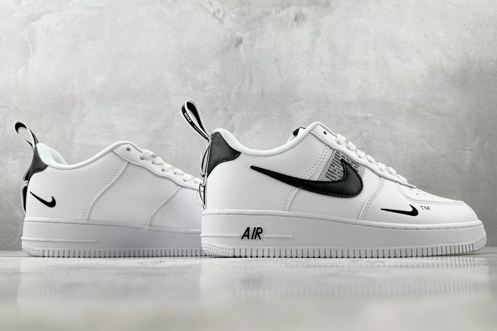 外贸批次 Nike Air Force 1 07 LV8 Utility Black 年白 AJ7747-100