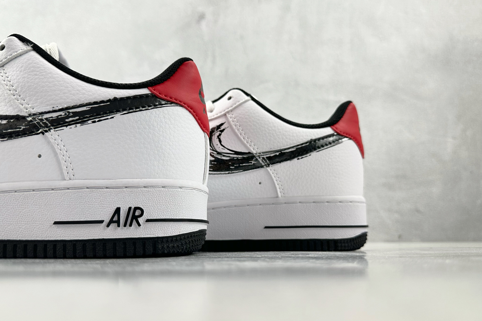 外贸批次 Nike Air Force 1 07 LV8 笔刷 白黑 DA4657-100
