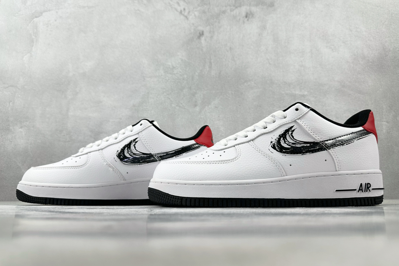 外贸批次 Nike Air Force 1 07 LV8 笔刷 白黑 DA4657-100
