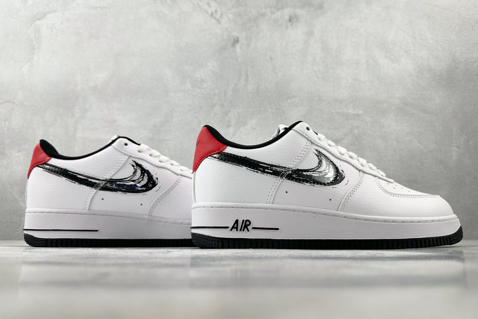 外贸批次 Nike Air Force 1 07 LV8 笔刷 白黑 DA4657-100