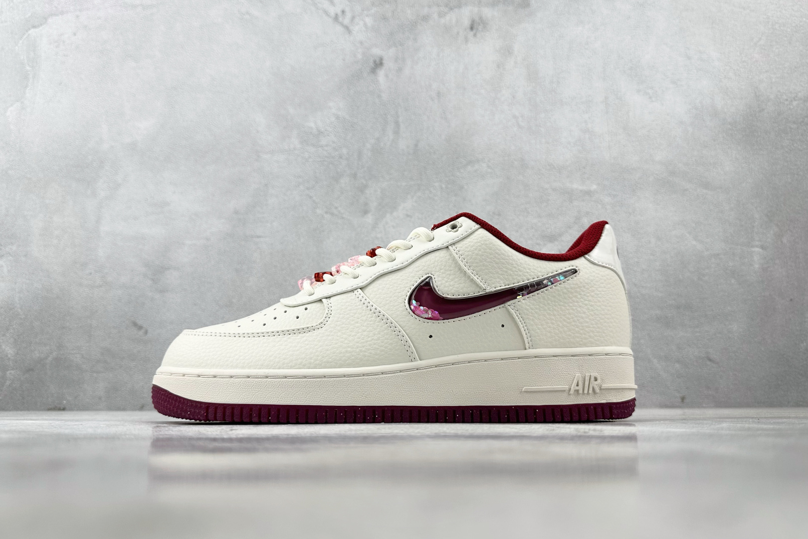 外贸批次 Nike Air Force 1 ”Valentine Day” 白红/白粉 FZ5068-161