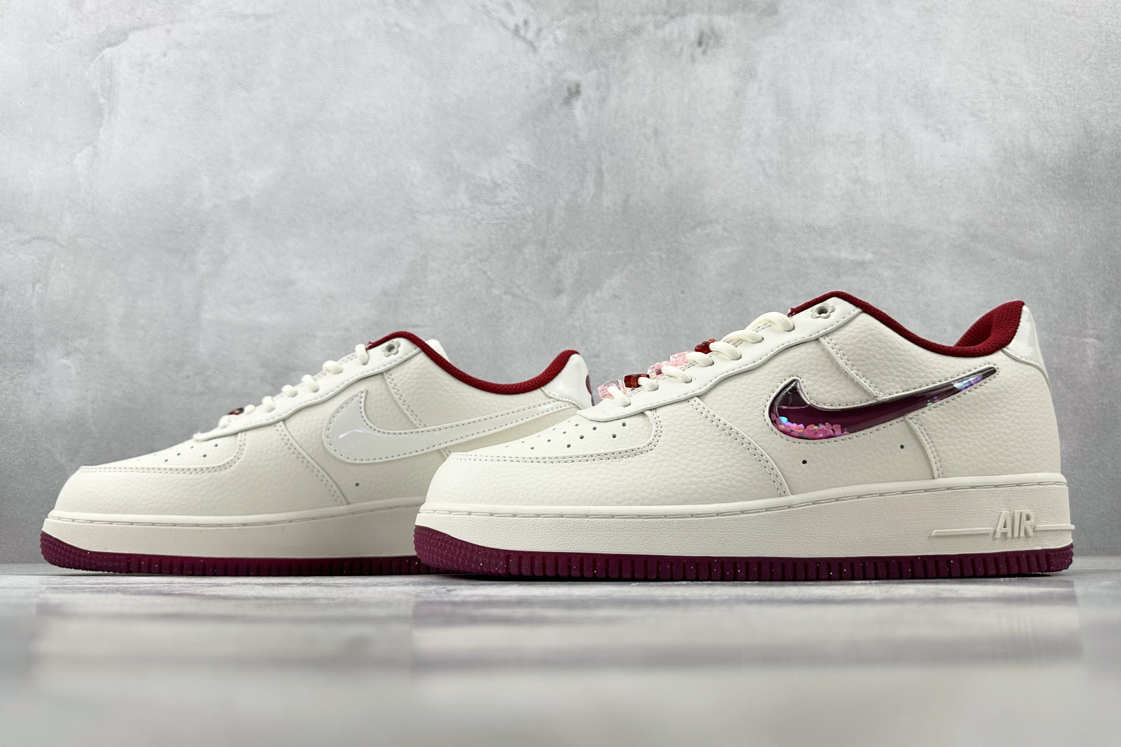 外贸批次 Nike Air Force 1 ”Valentine Day” 白红/白粉 FZ5068-161