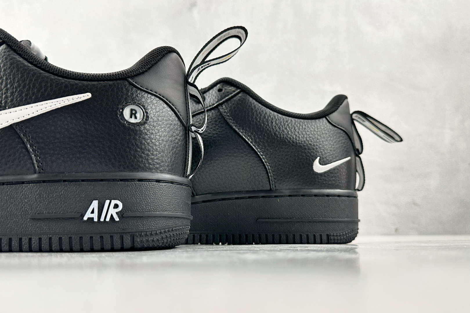 外贸批次 Nike Air Force 1 07 LV8 Utility Black 解构 黑色 AJ7747-001